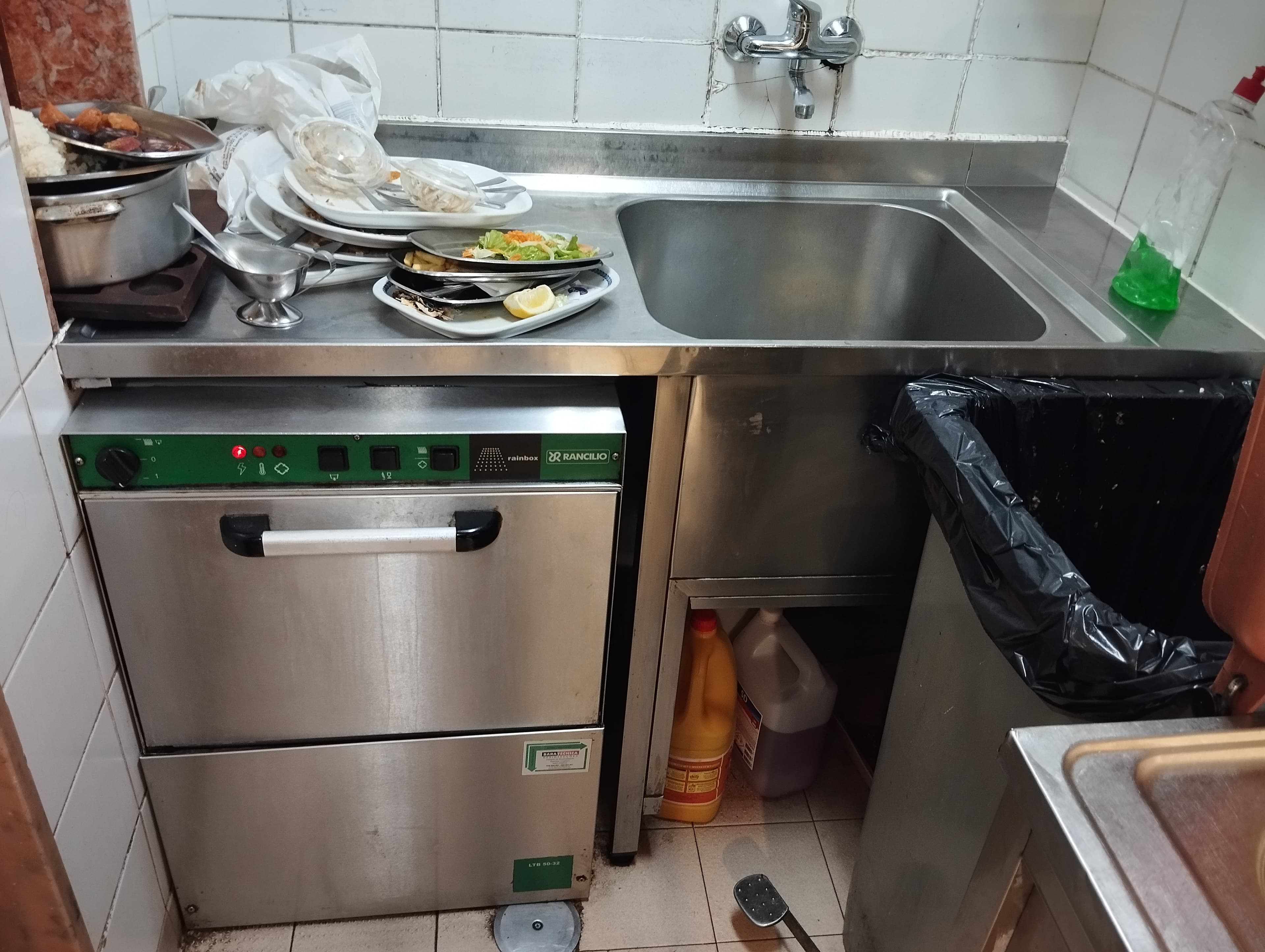Hotel Equipment — image 2