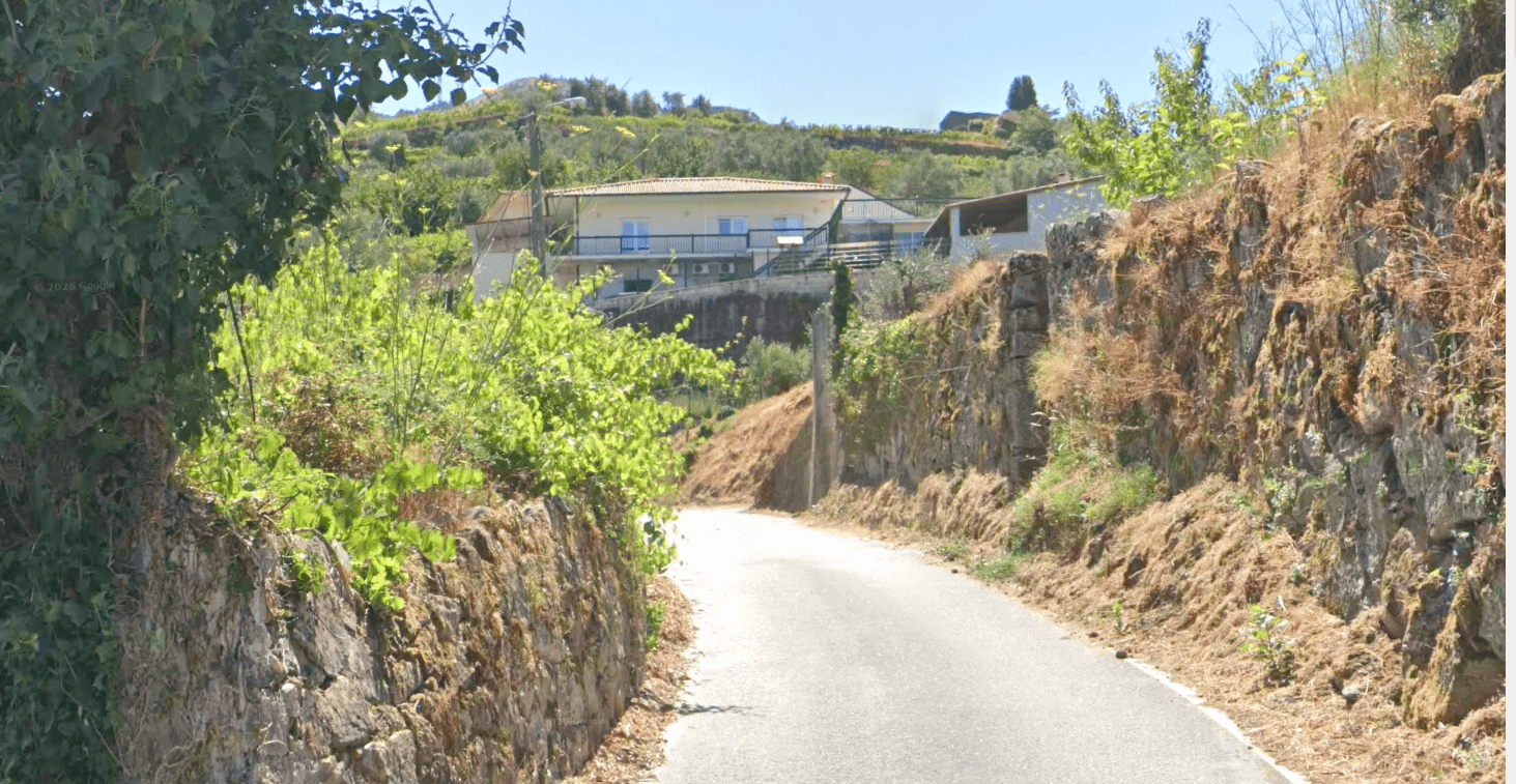 Proporção de 1/2 de Terreno · Barrô, Resende — image 2