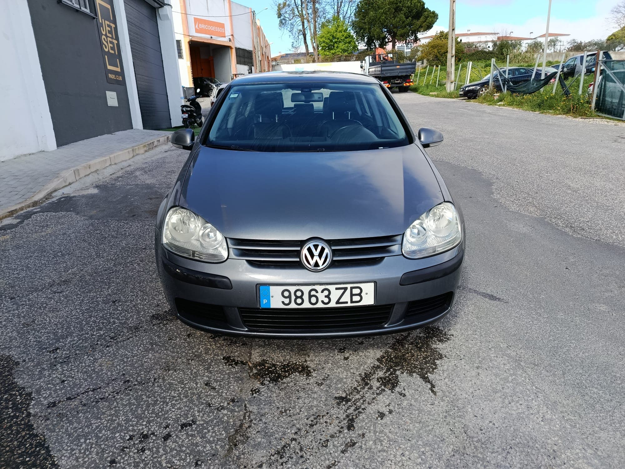 Volkswagen Golf · Ano 2004 — image 3