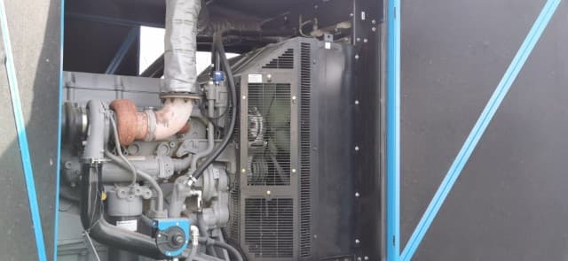 DIESEL GENERATOR SET 400 KVA AND 8 × 1000L FUEL TANKS — image 10