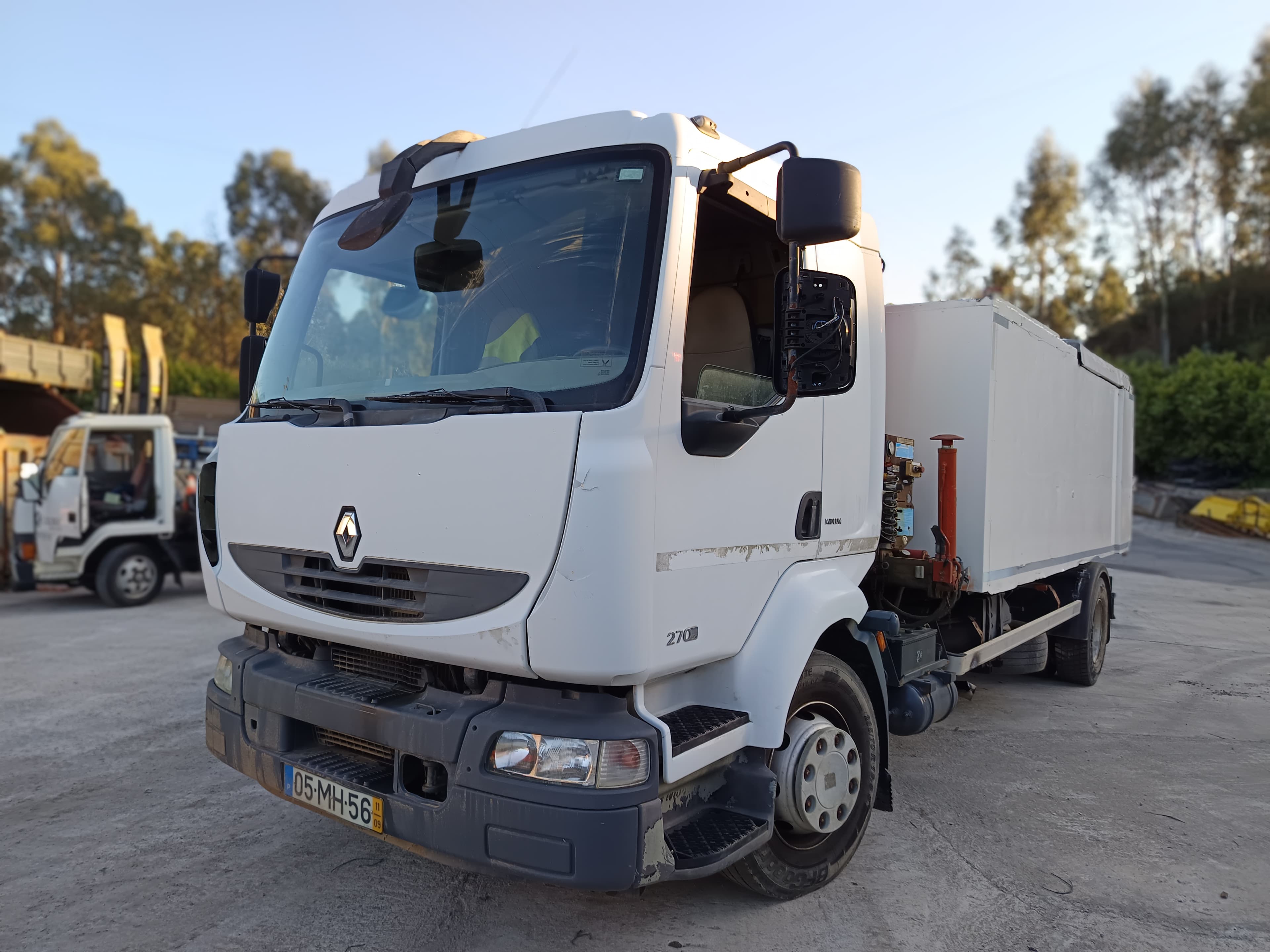 Renault 270 · Ano 2011 — imagem 3