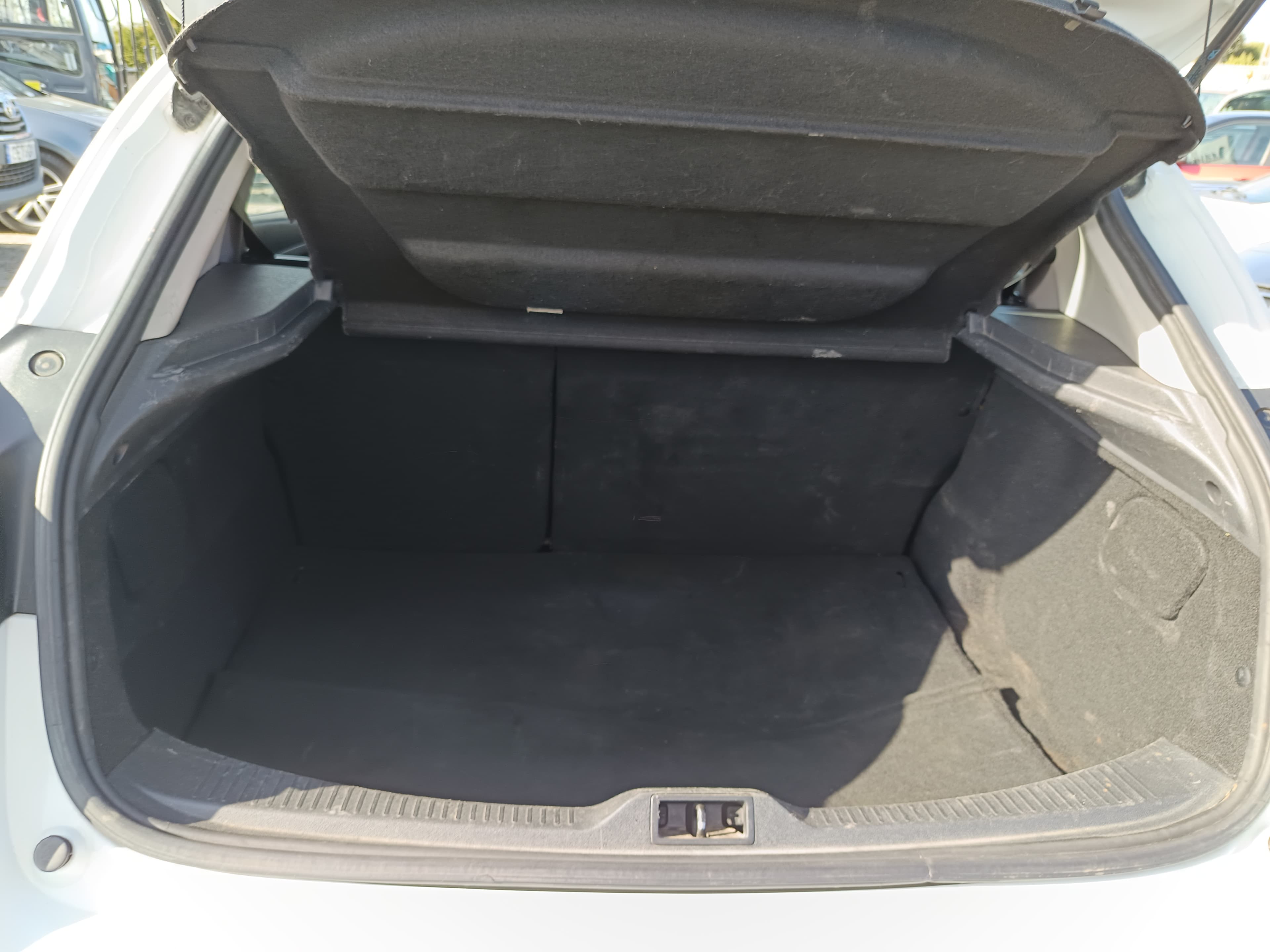 Renault Mégane · Ano 2013 — imagem 19