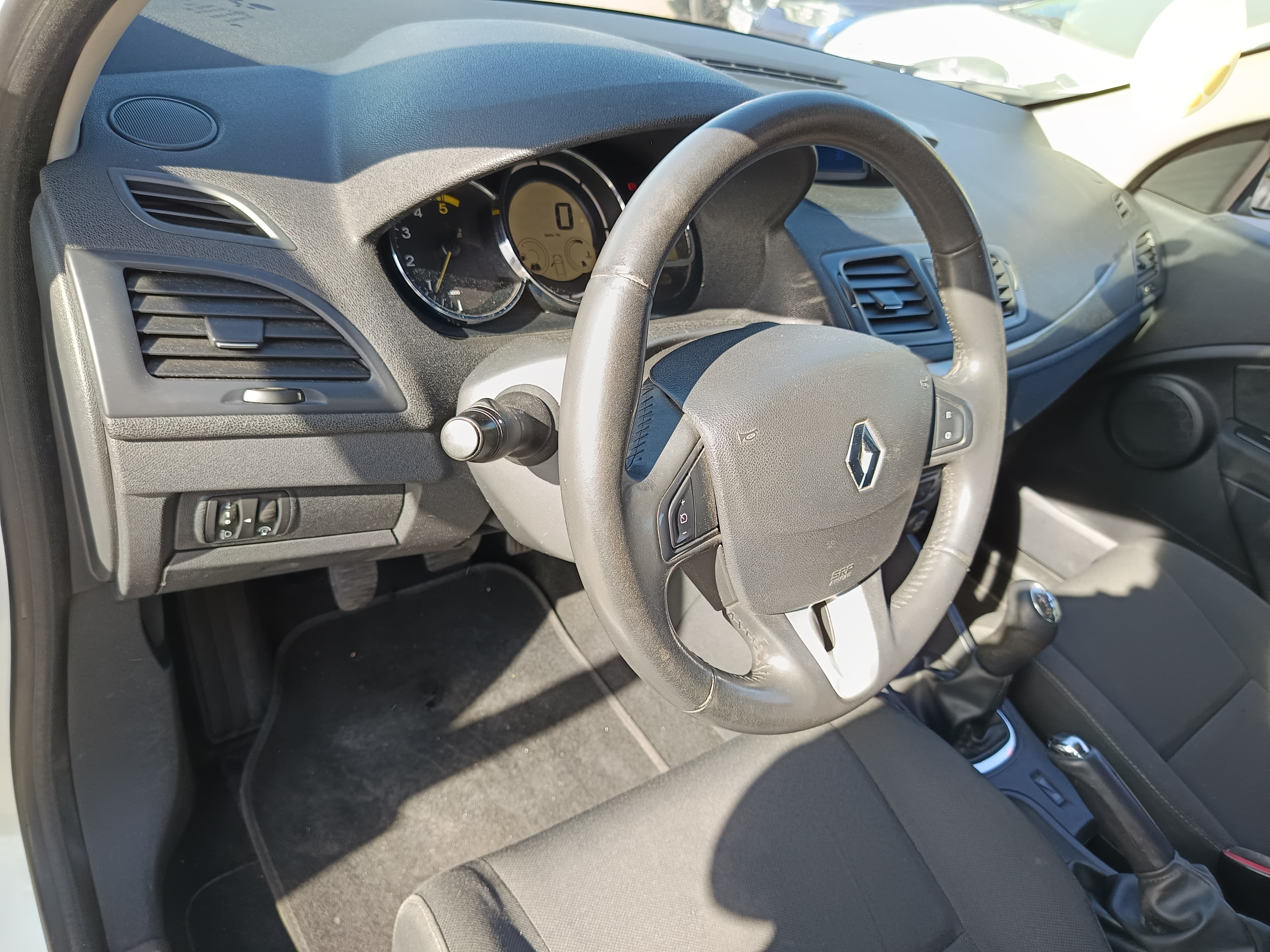 Renault Mégane · Ano 2013 — imagem 34