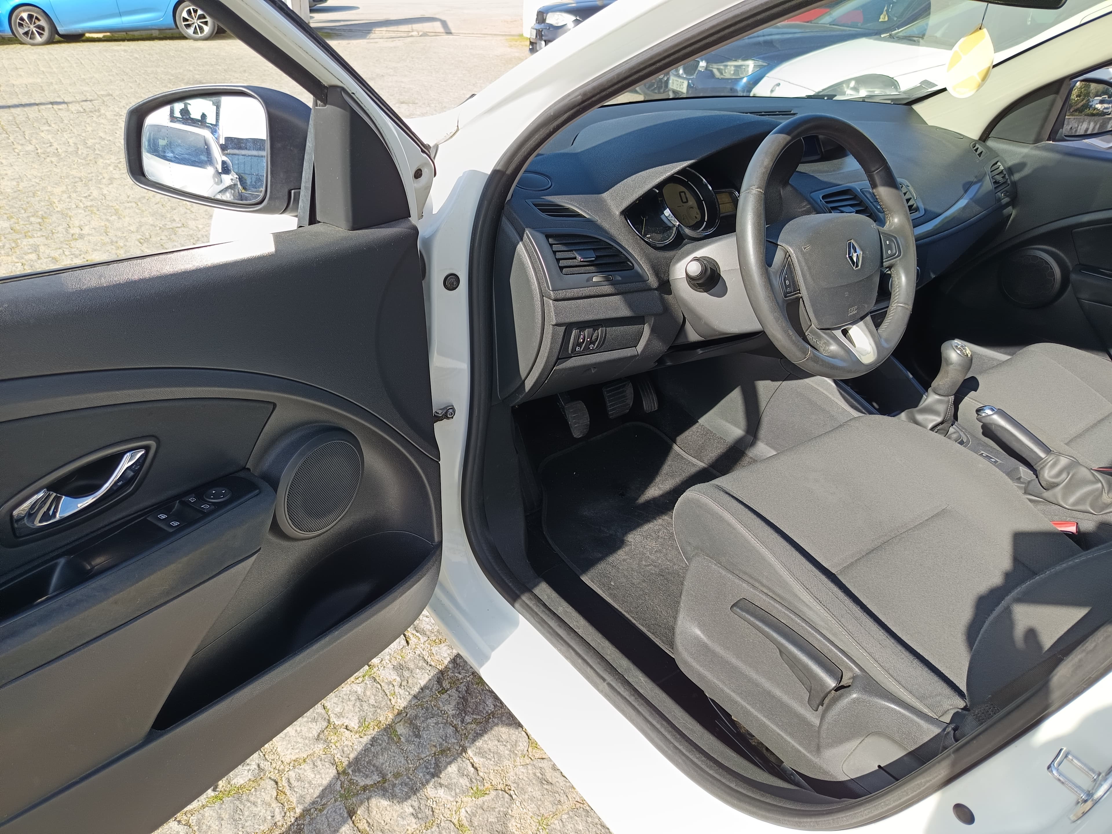 Renault Mégane · Ano 2013 — imagem 30