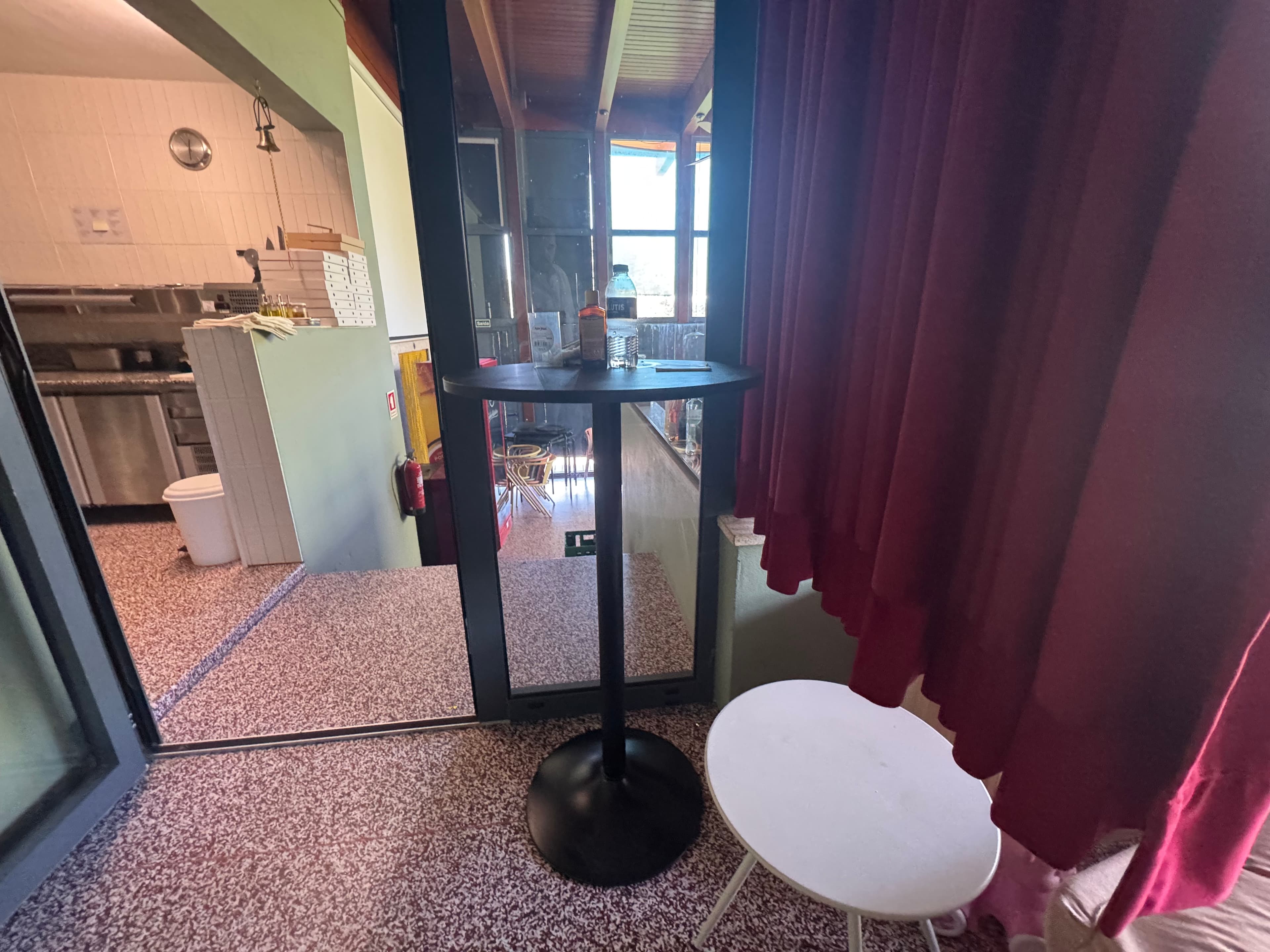 Furniture and Decoration — image 9