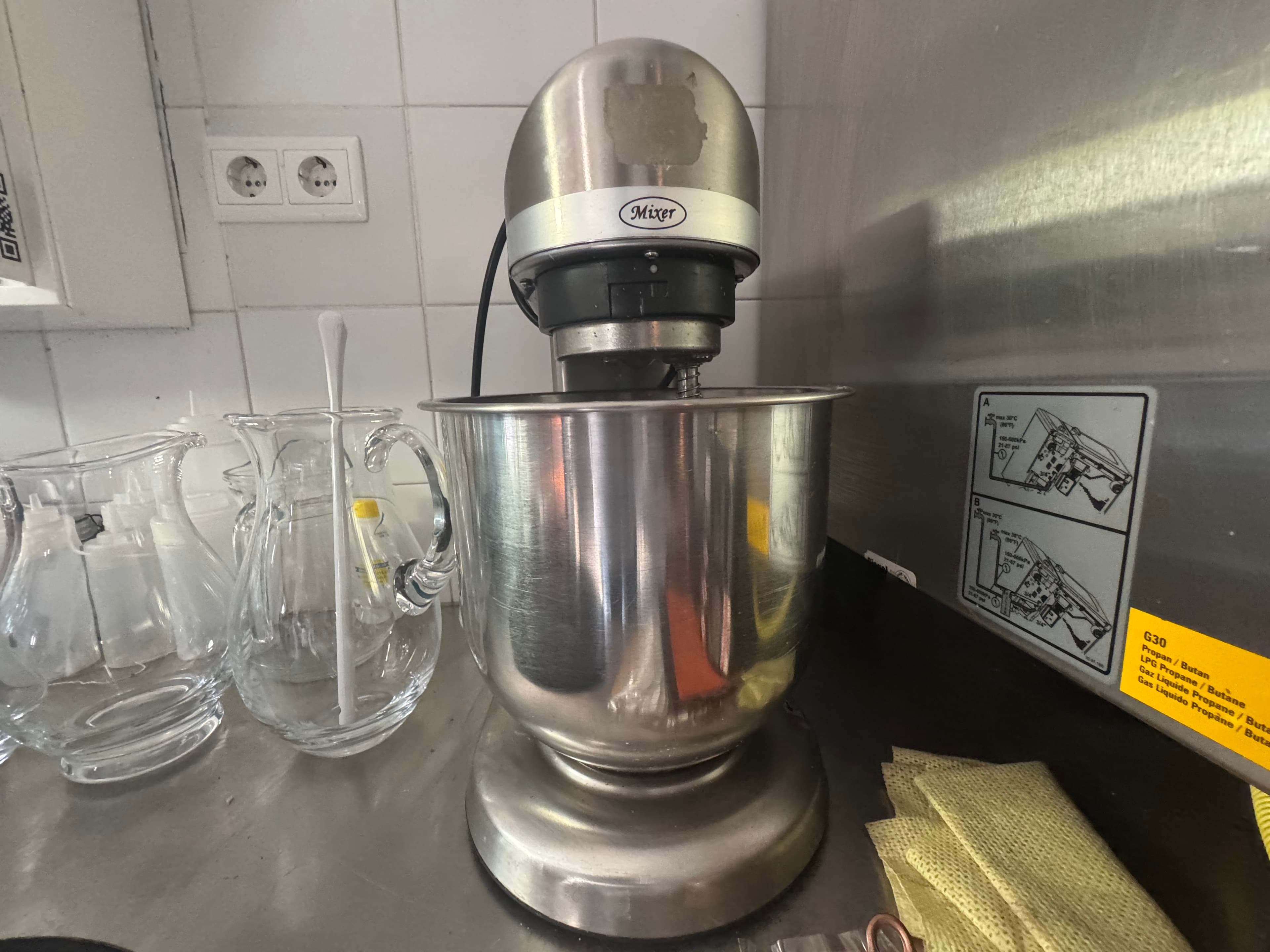 Equipamentos e Mobiliário de Cozinha — imagem 4