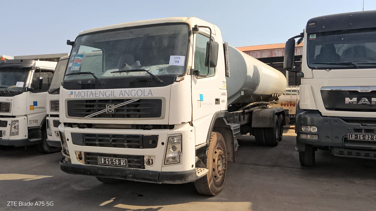 Auto-Tanque de Água 15 M3  VOLVO  FM 13-400 6x4