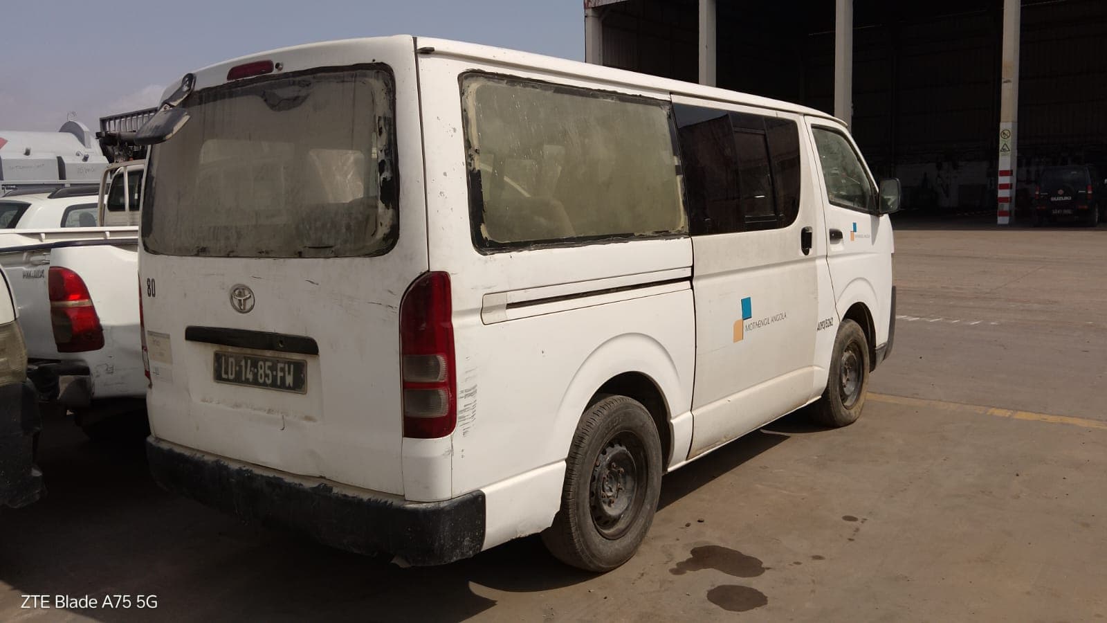 Mini-Autocarro TOYOTA HIACE 15 LUGARES 2.5 MT — imagem 5