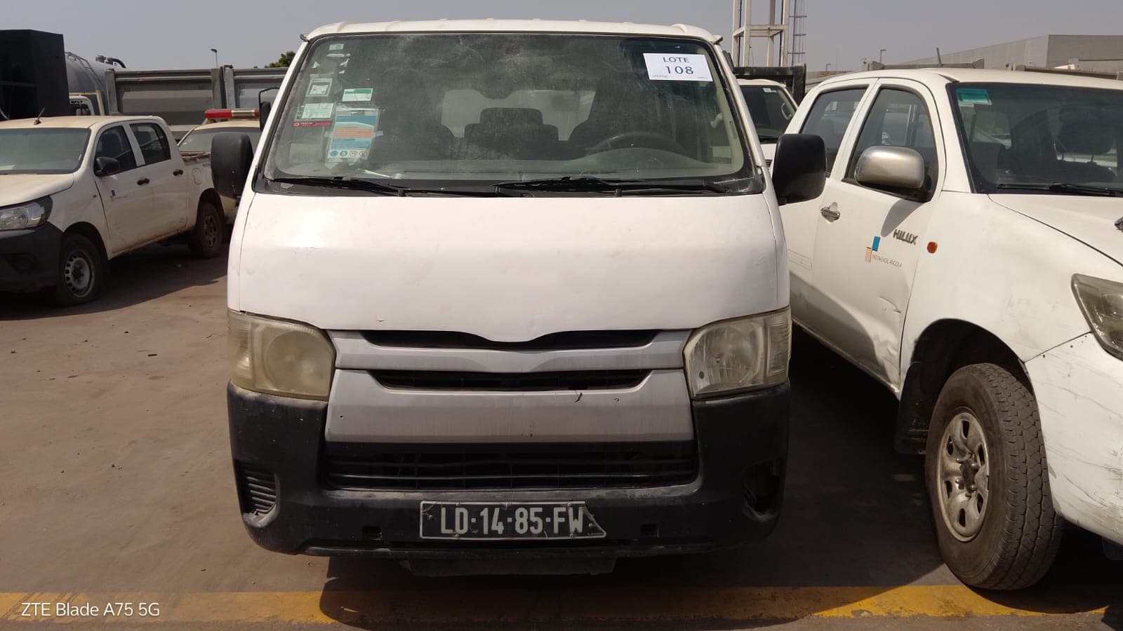 Mini-Autocarro TOYOTA HIACE 15 LUGARES 2.5 MT — imagem 2