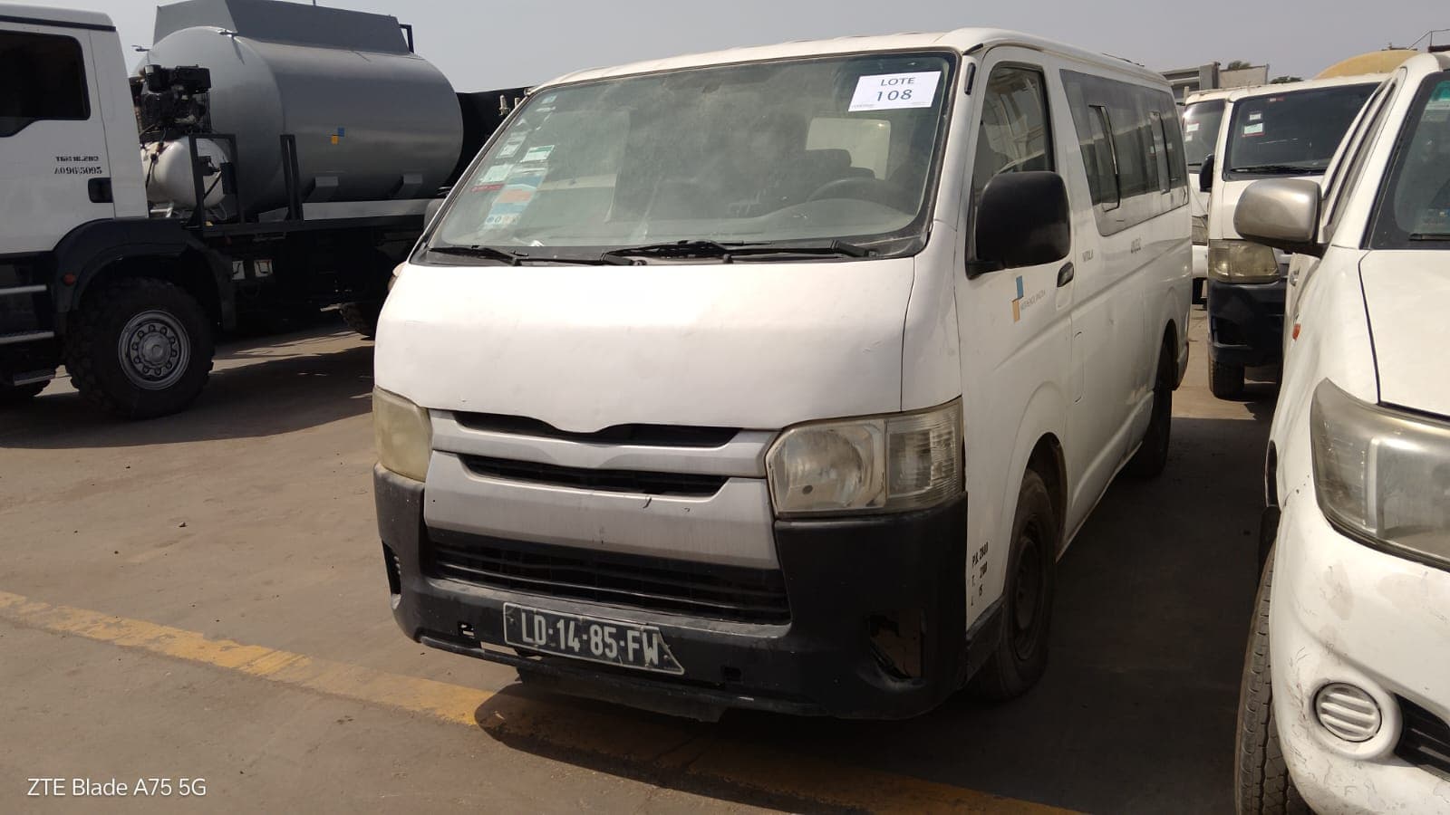Mini-Autocarro TOYOTA HIACE 15 LUGARES 2.5 MT — imagem 3