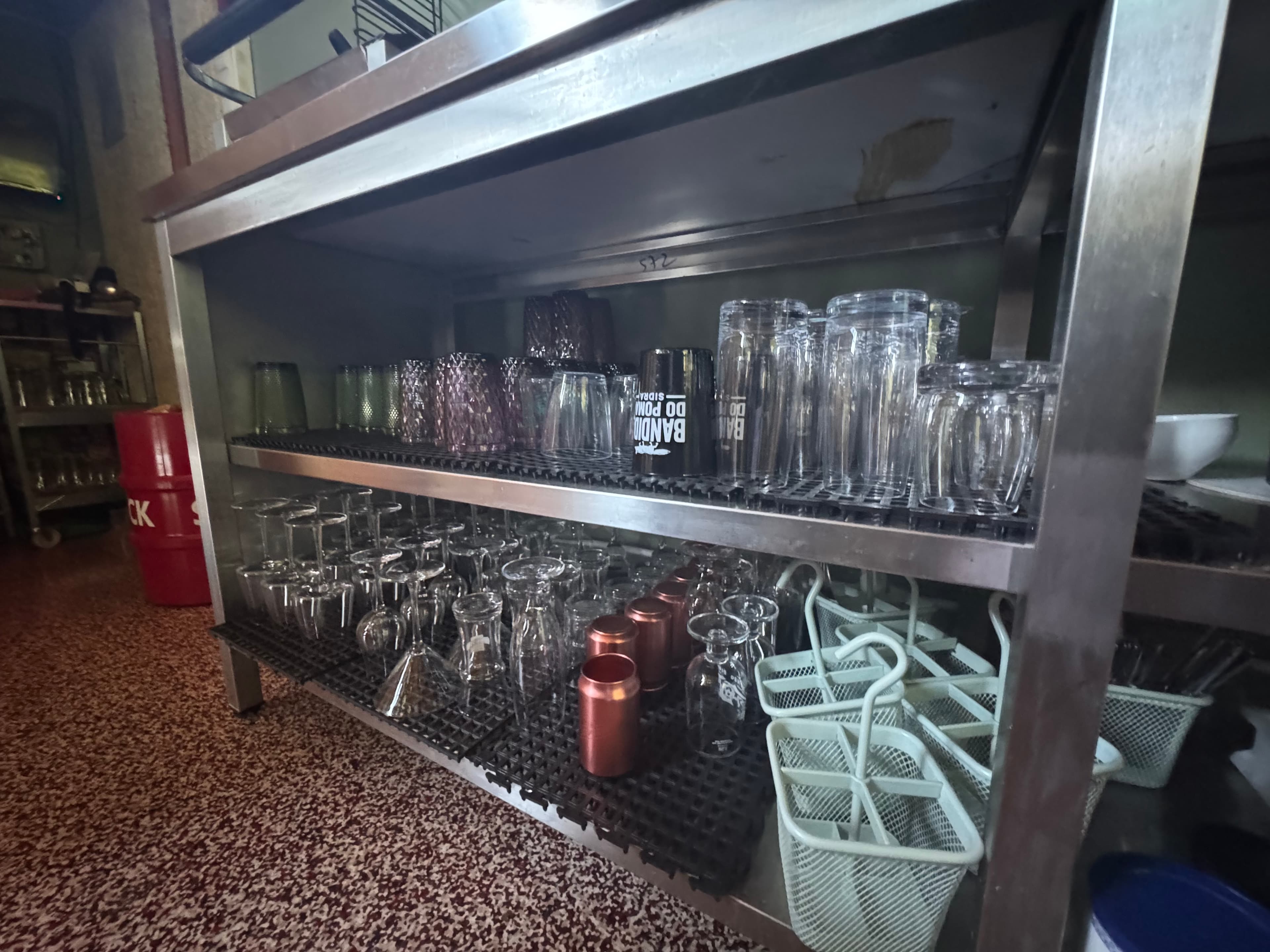Equipamentos e Mobiliário para Restauração — imagem 52