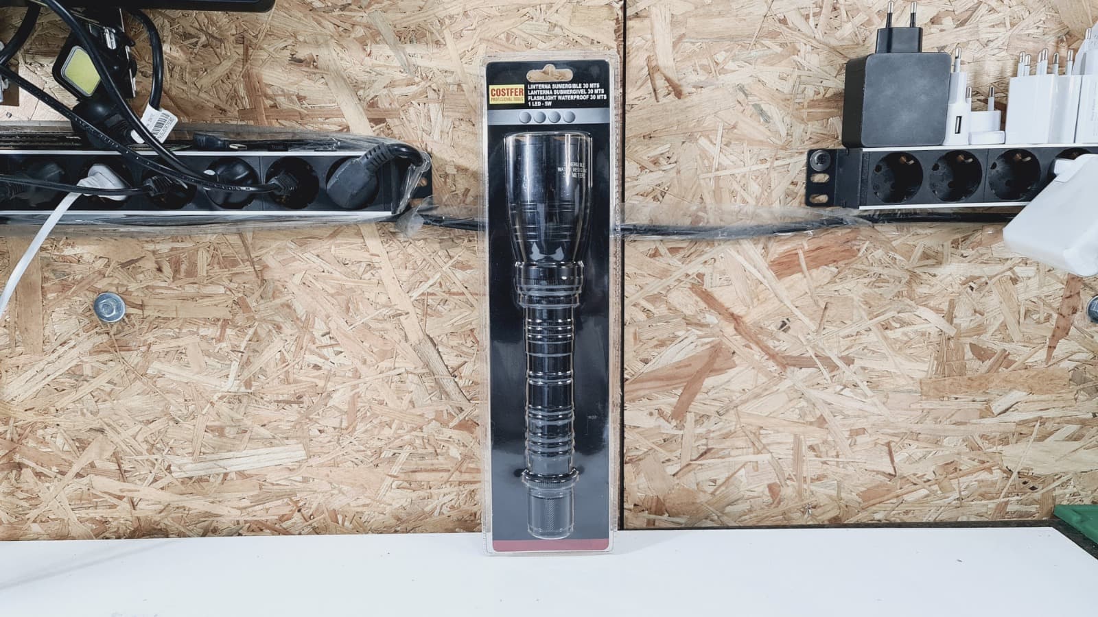 LED Flashlight — image 6