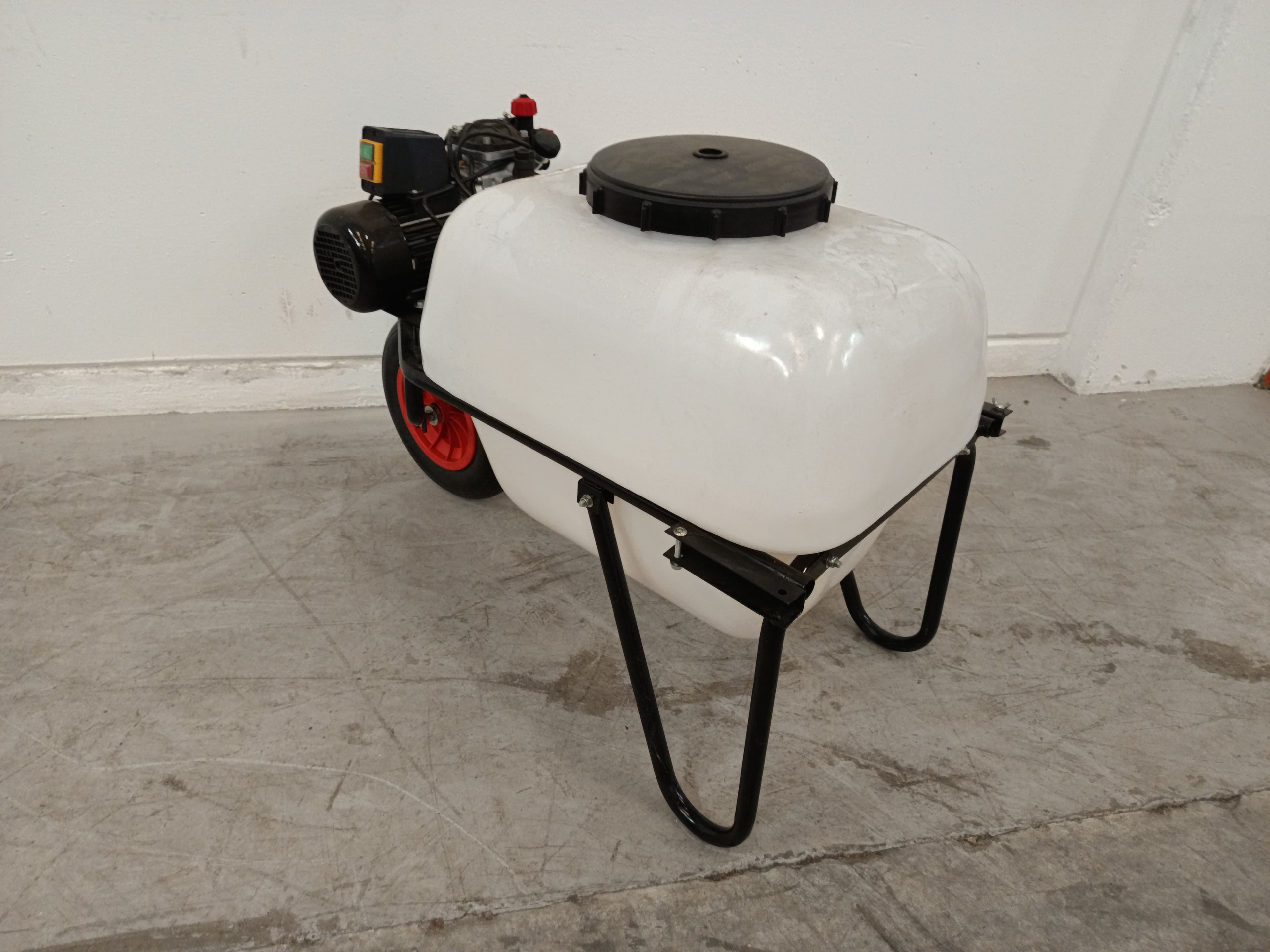 Carrinho Pulverizador Basic — imagem 1