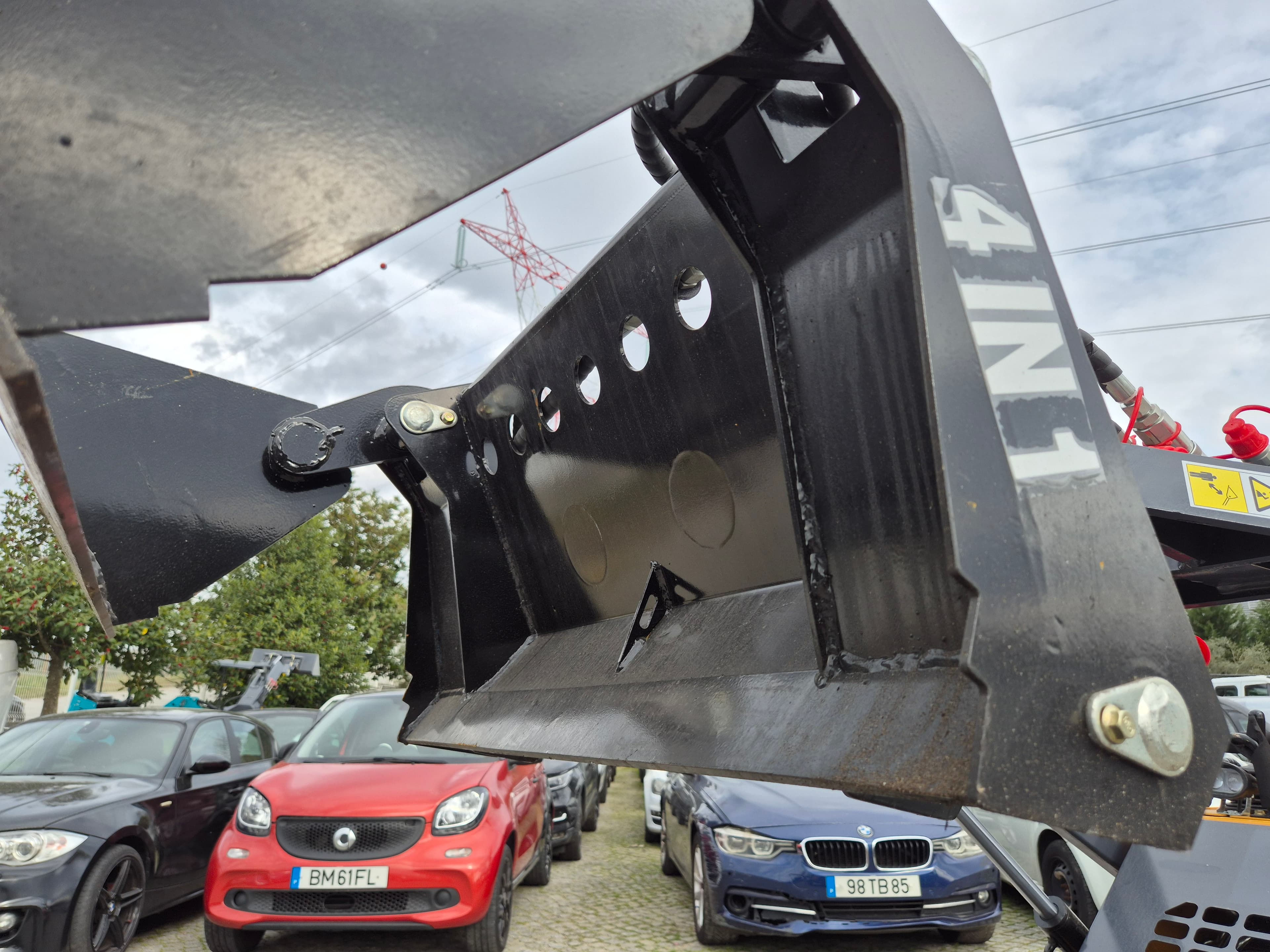 Mini Giratória Infront YF380 · Ano 2025 — imagem 24