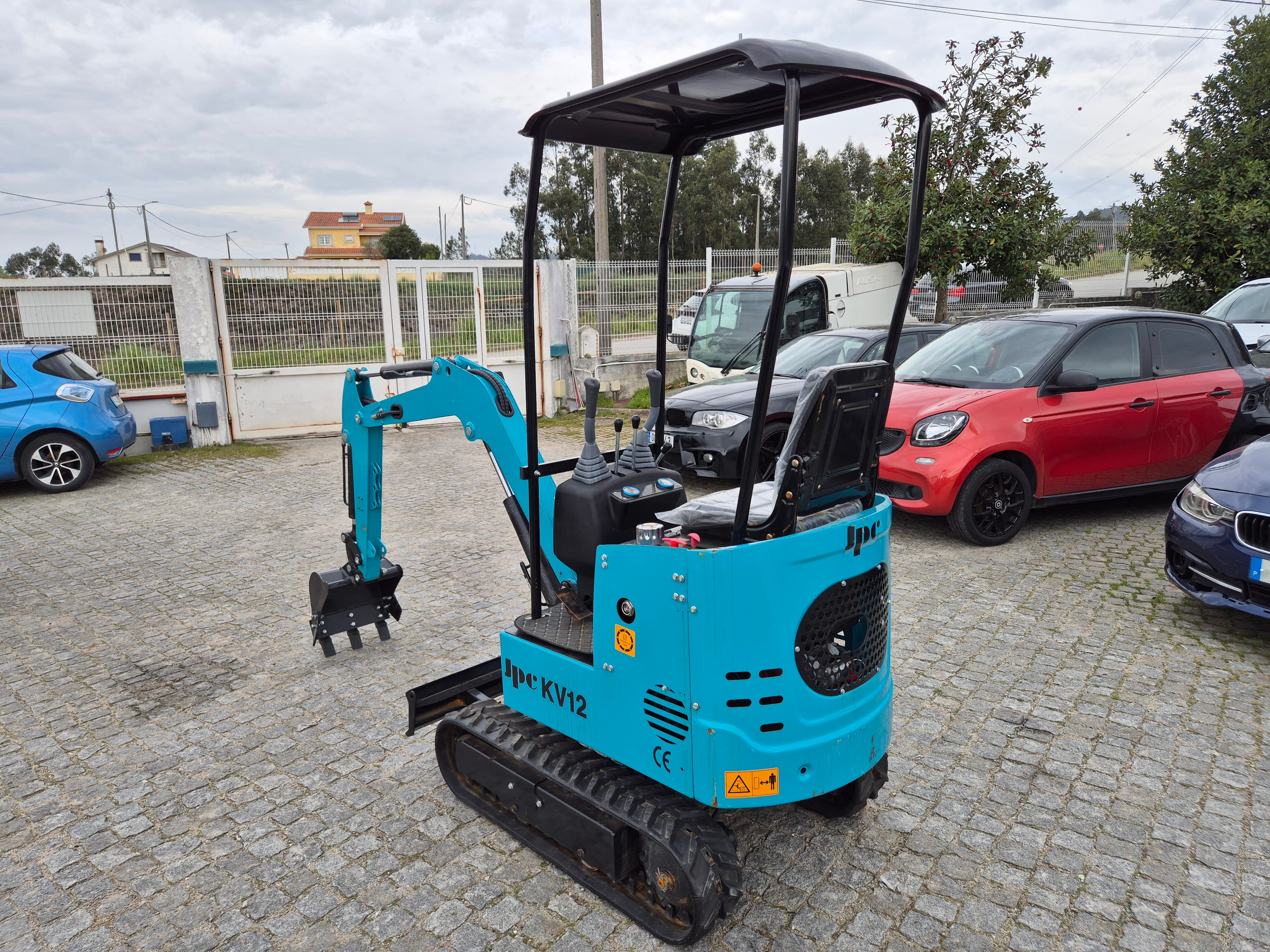 Mini Giratória JPC KV12 · Ano 2025 — imagem 4