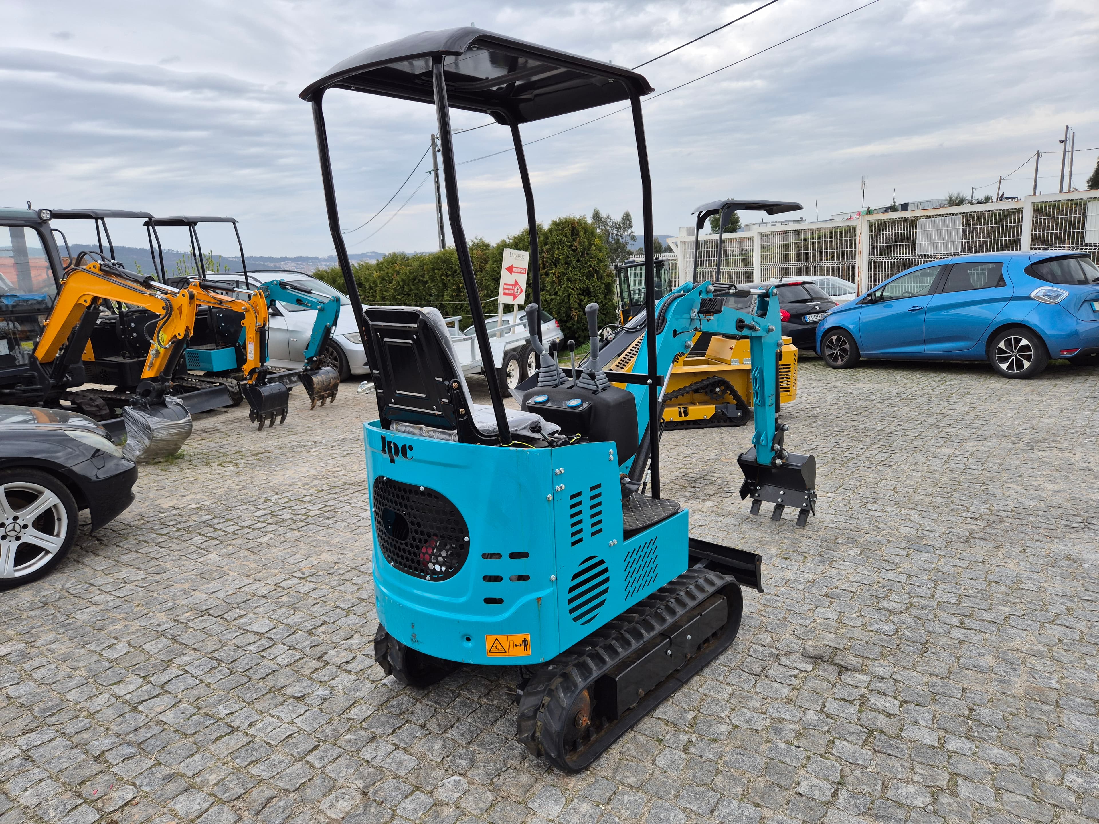 Mini Giratória JPC KV12 · Ano 2025 — imagem 6