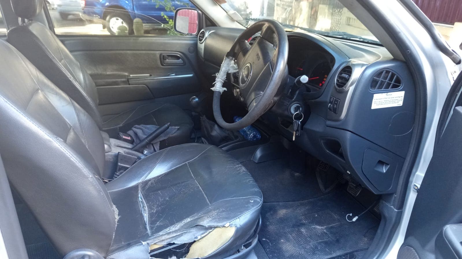 ISUZU/300kd 3.5m - 2010 — imagem 9