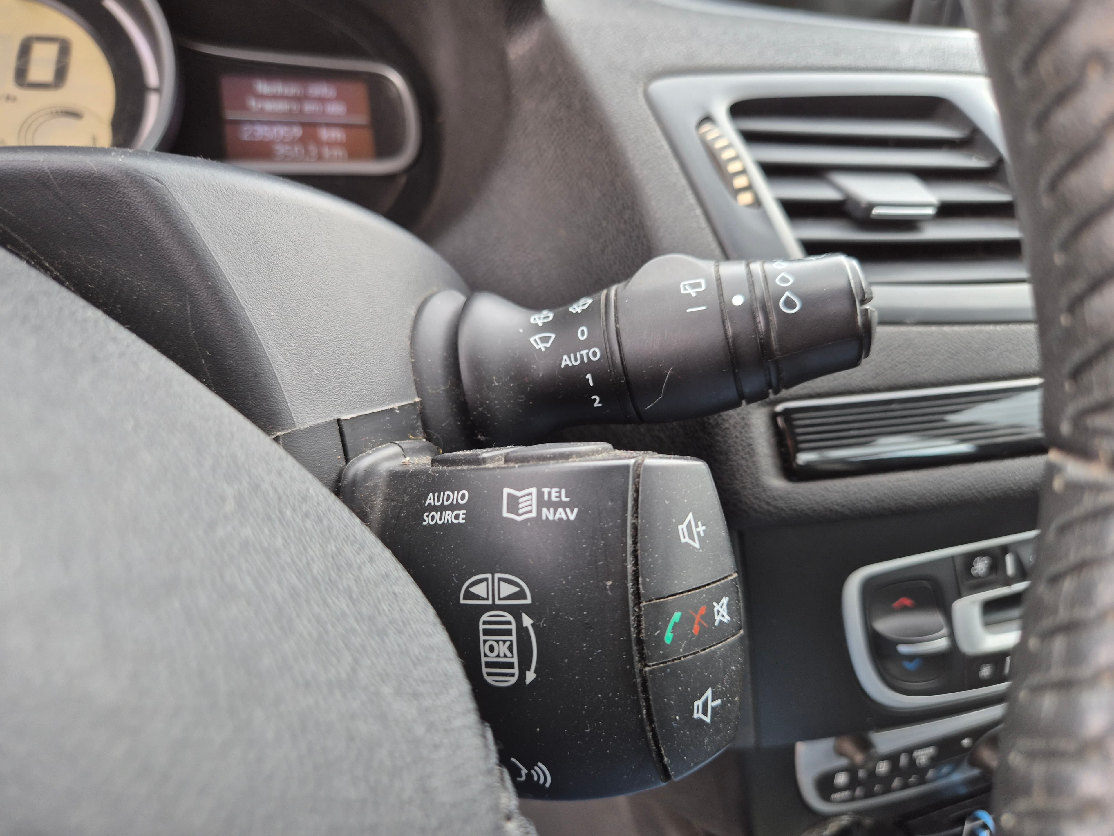 Renault Mégane · Ano 2011 — imagem 37