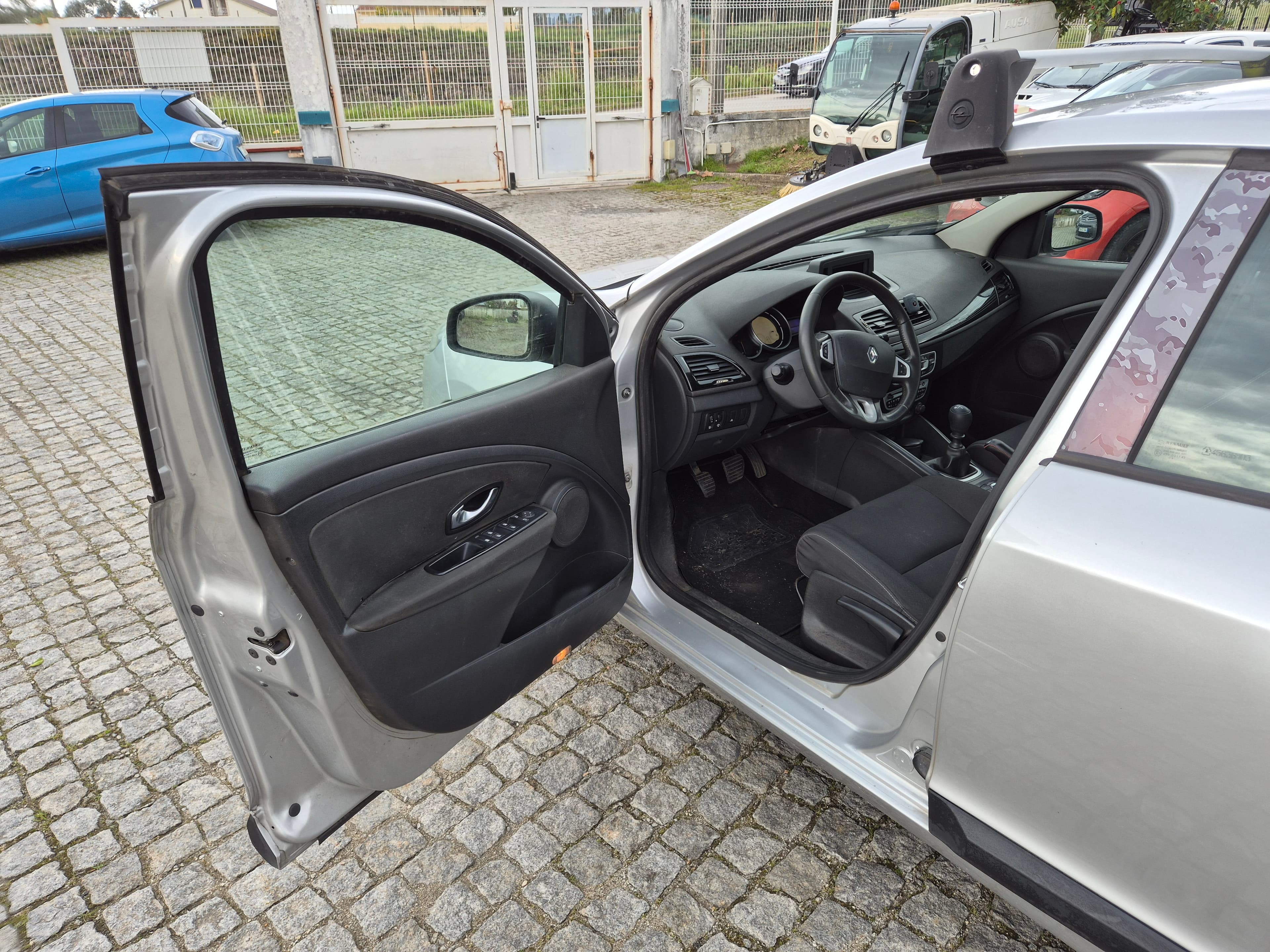 Renault Mégane · Ano 2011 — imagem 29