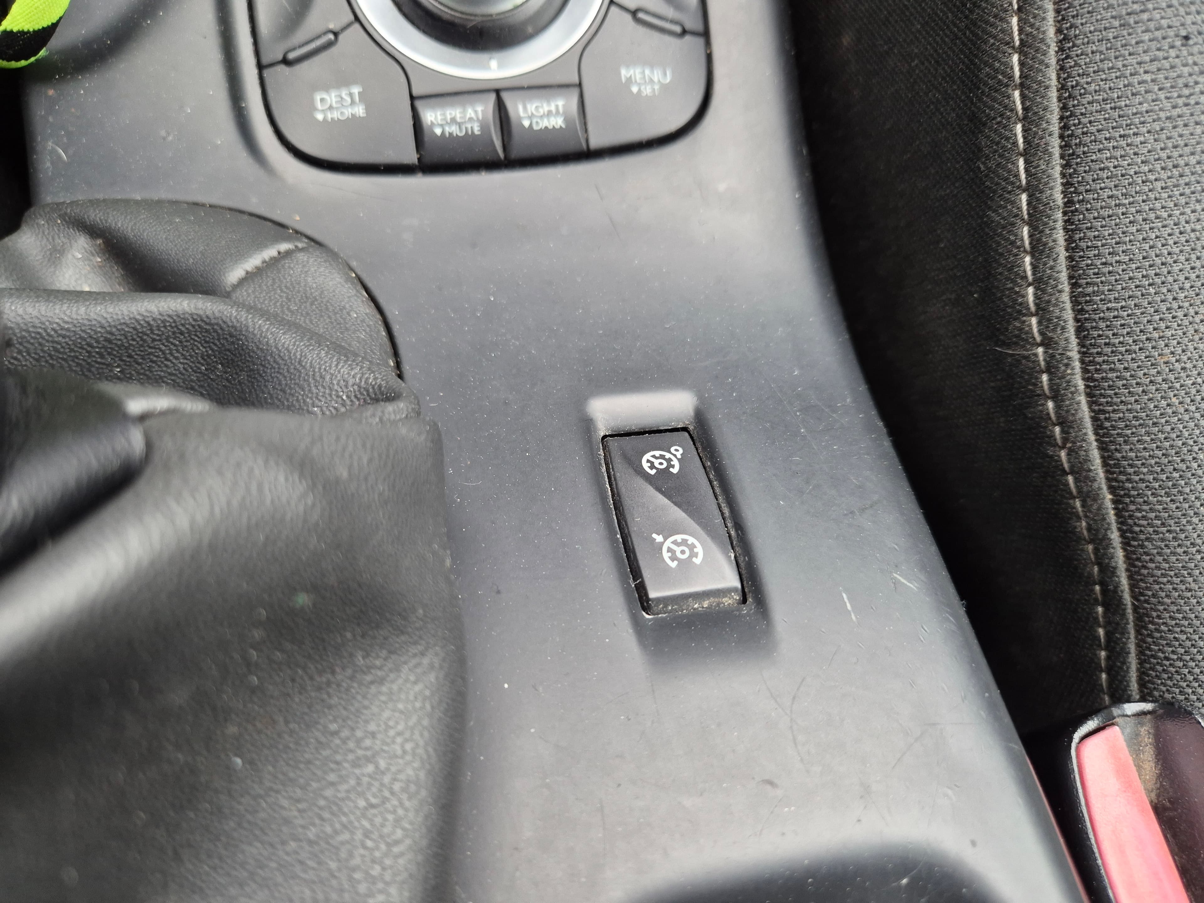 Renault Mégane · Ano 2011 — imagem 42