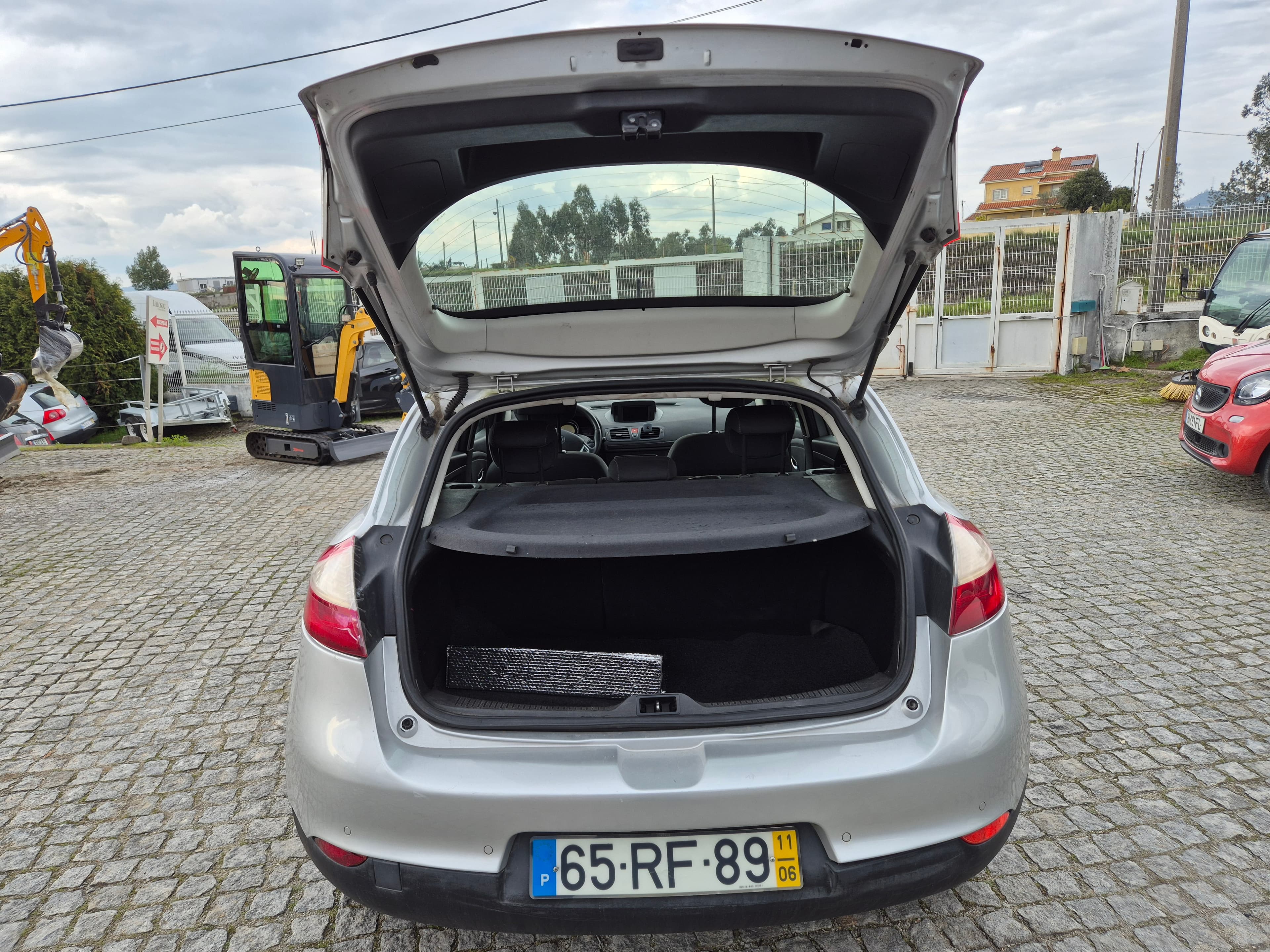 Renault Mégane · Ano 2011 — imagem 17