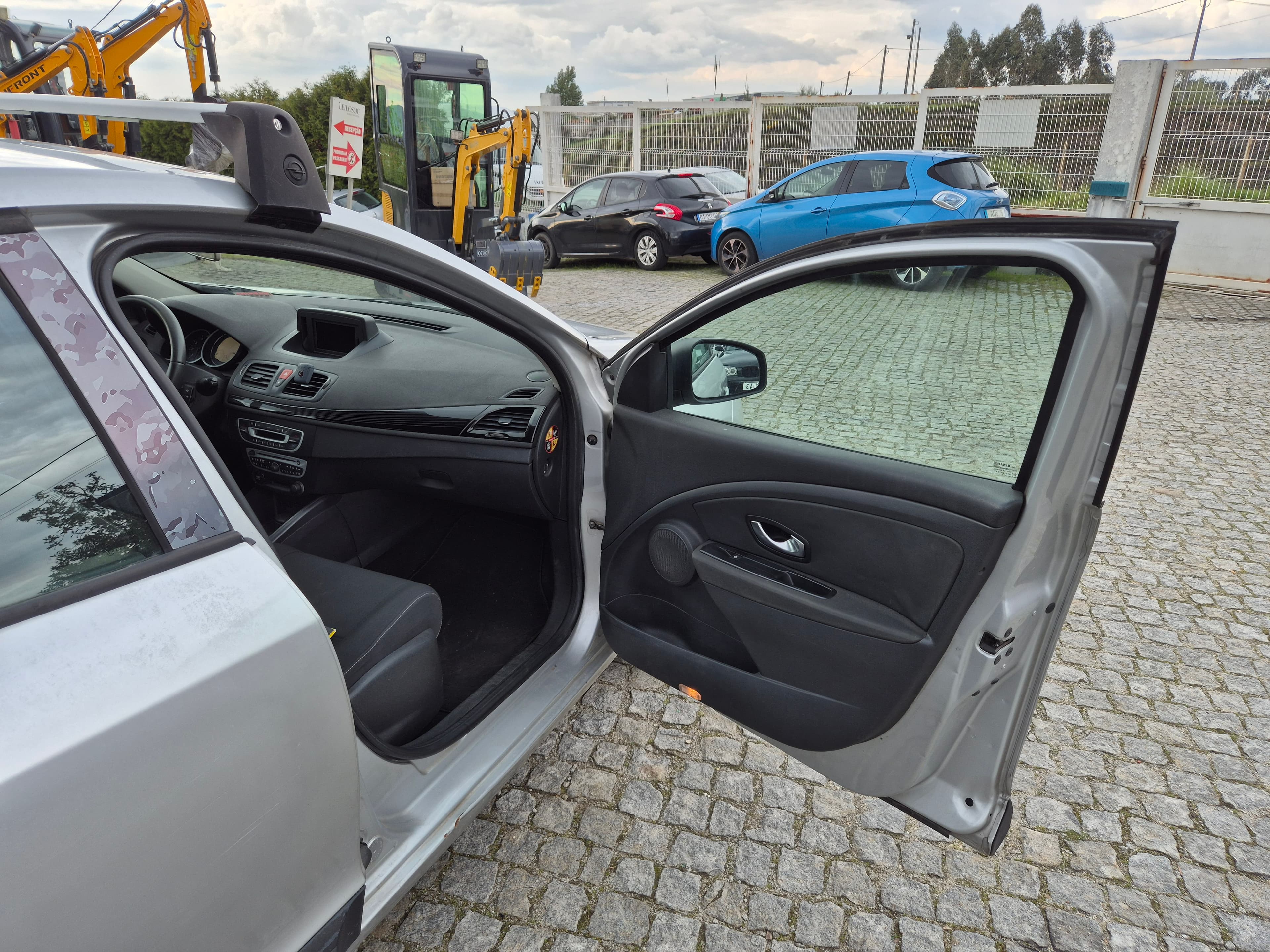 Renault Mégane · Ano 2011 — imagem 26