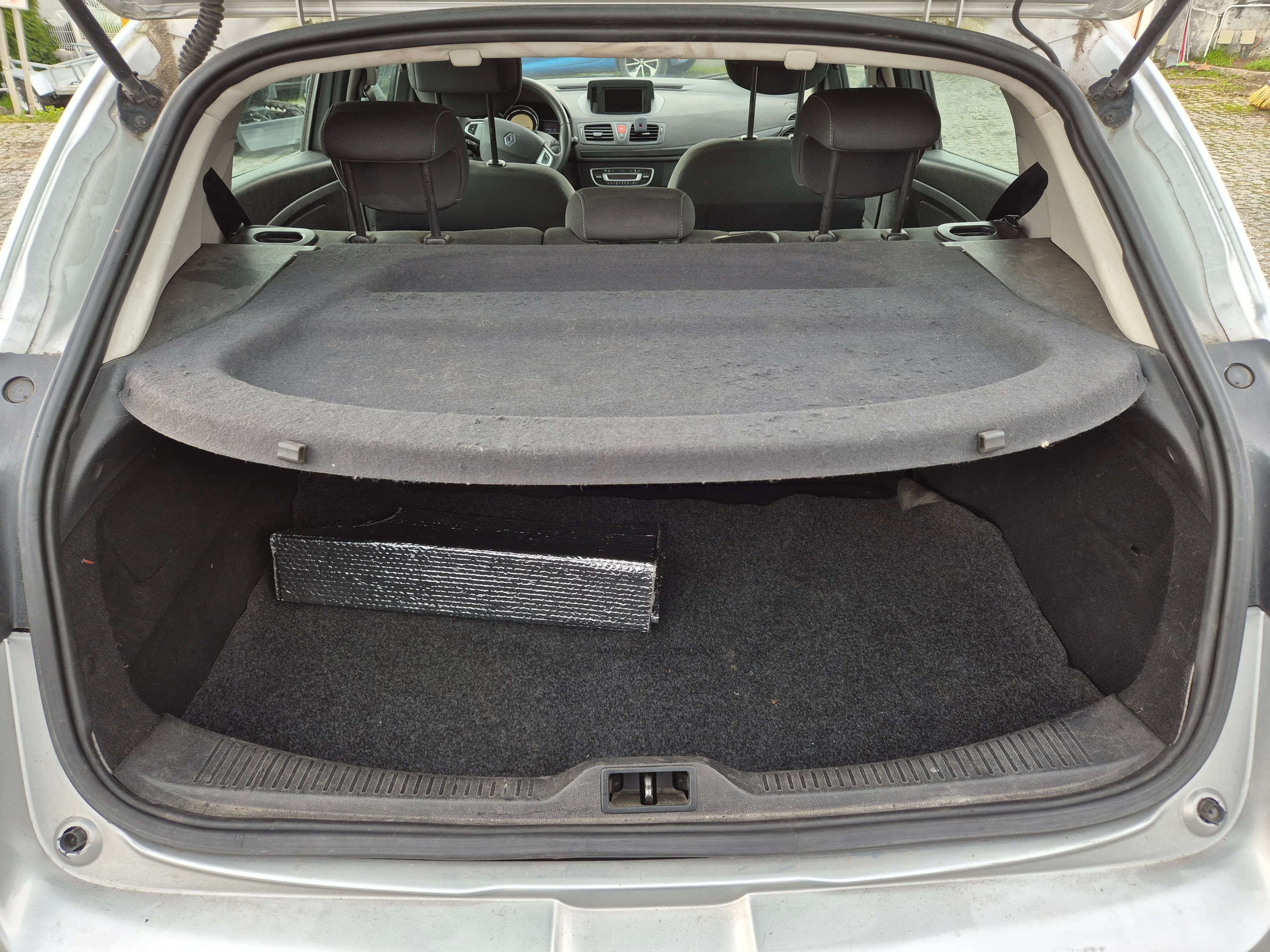 Renault Mégane · Ano 2011 — imagem 18