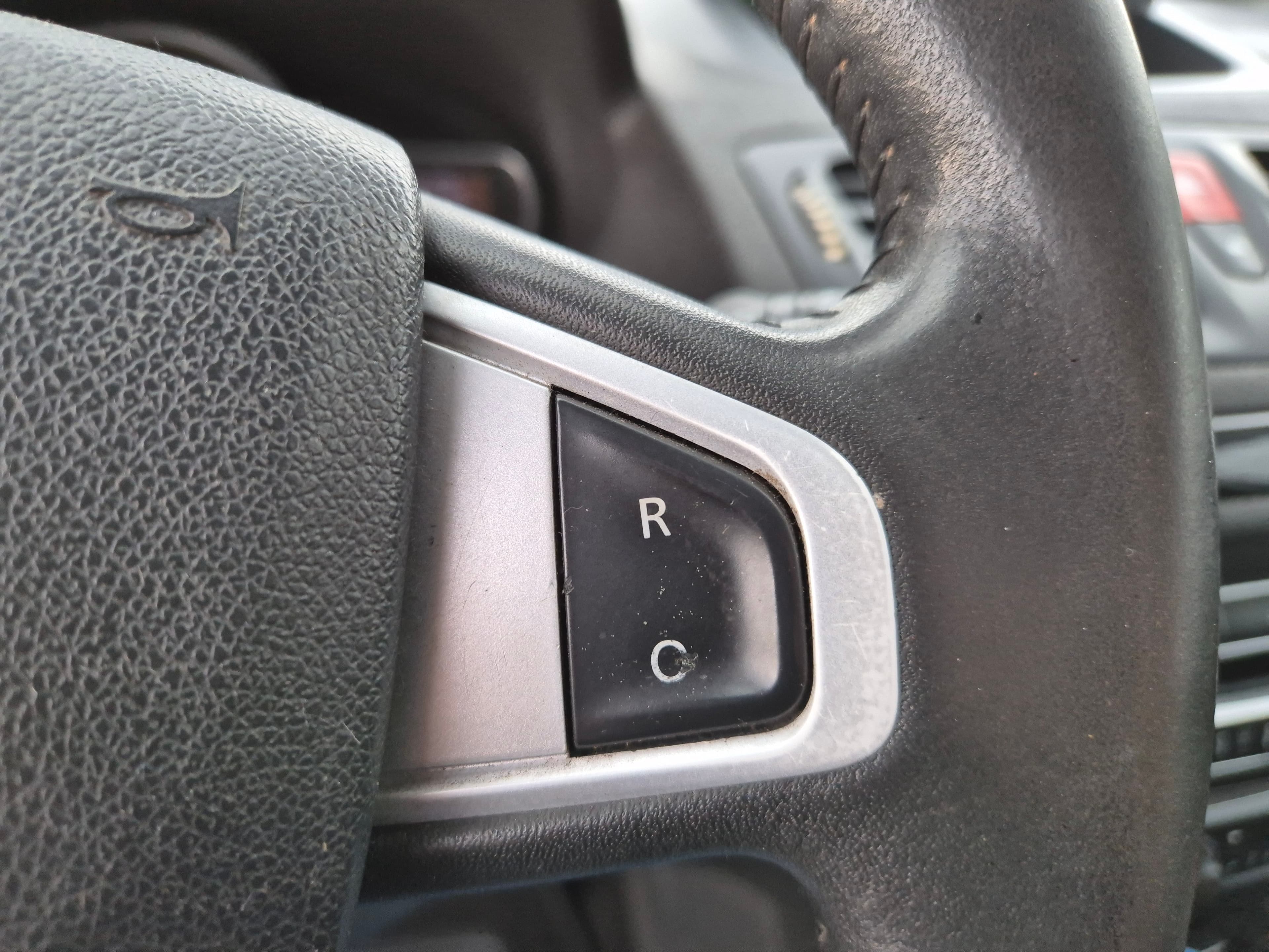 Renault Mégane · Ano 2011 — imagem 39