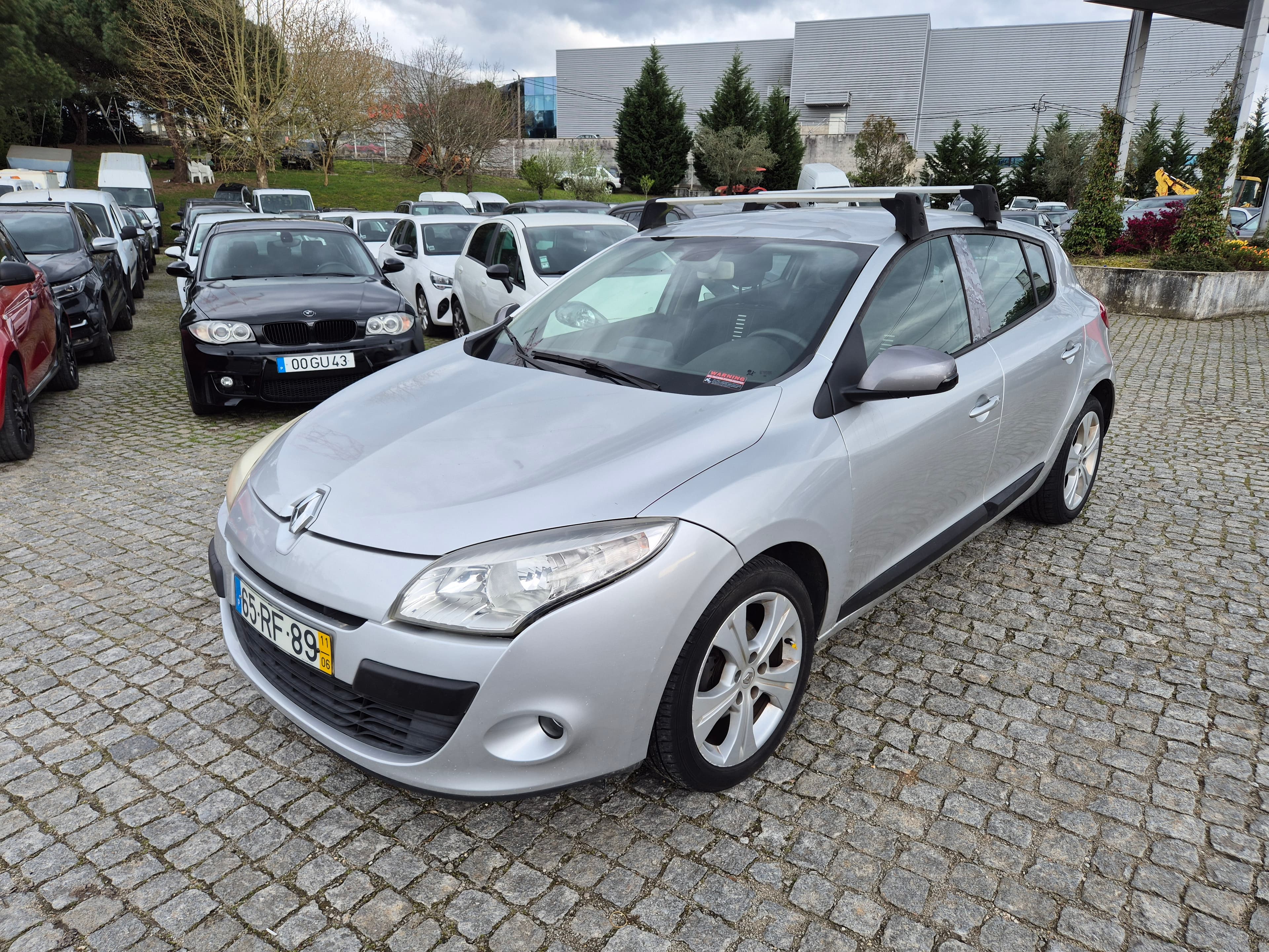 Renault Mégane · Ano 2011 — imagem 1