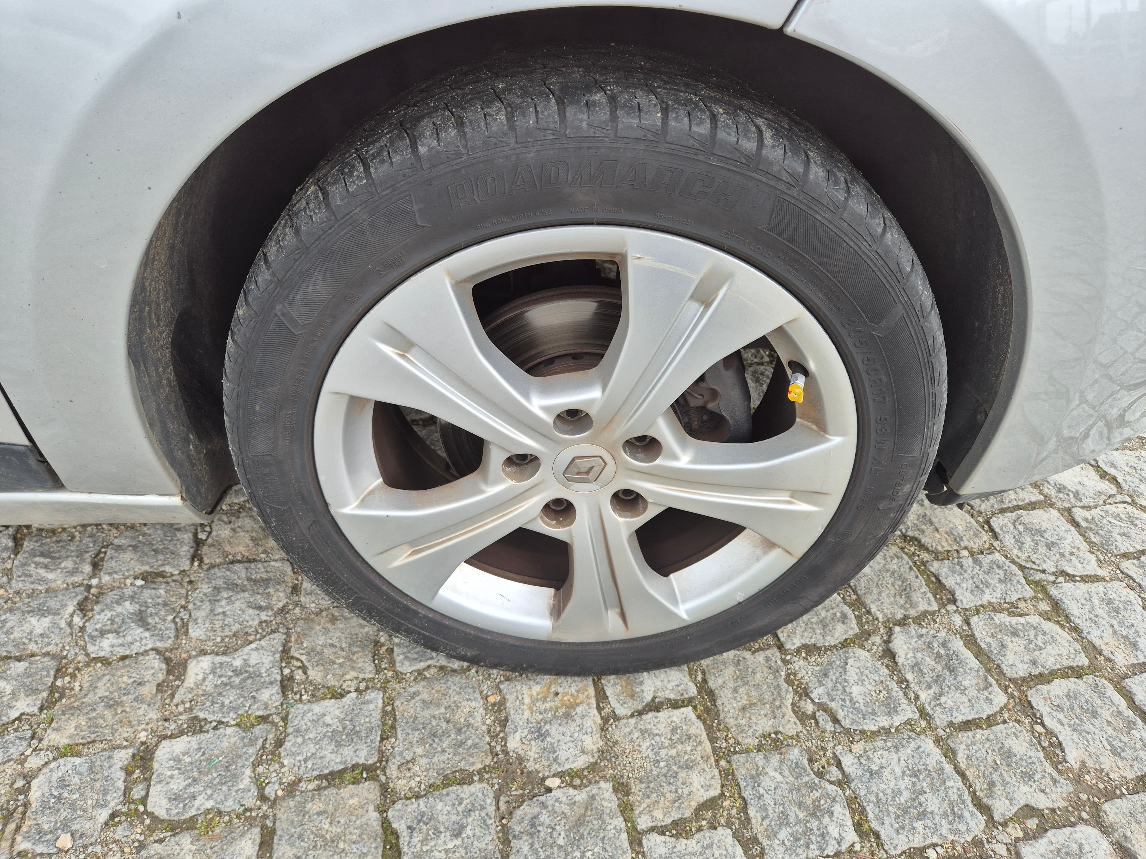 Renault Mégane · Ano 2011 — imagem 9