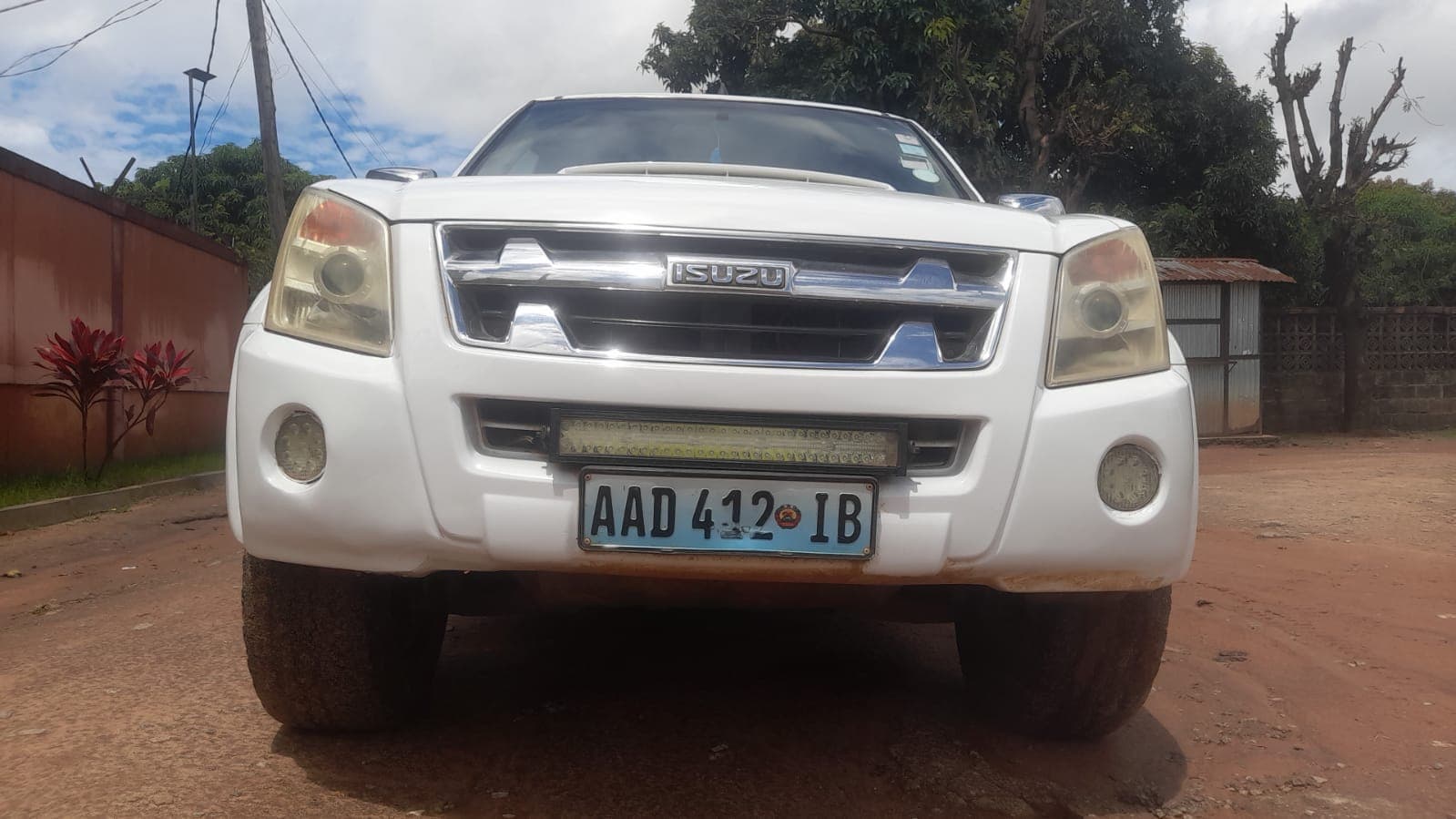 Isuzu/KB300D - 3.025 - 2010 — imagem 2