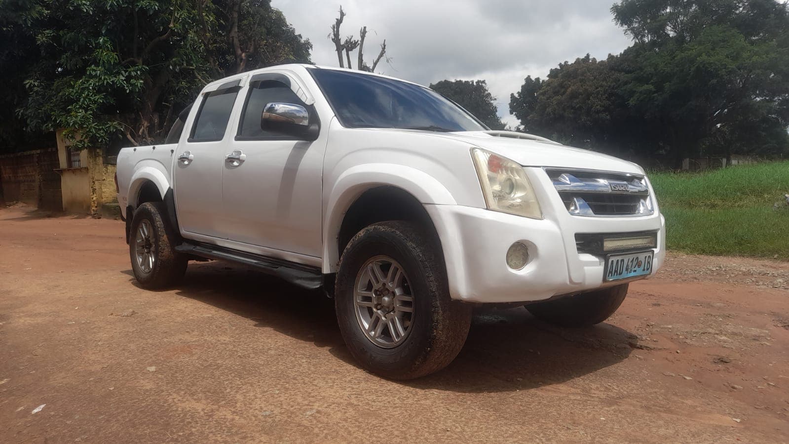 Isuzu/KB300D - 3.025 - 2010 — imagem 9