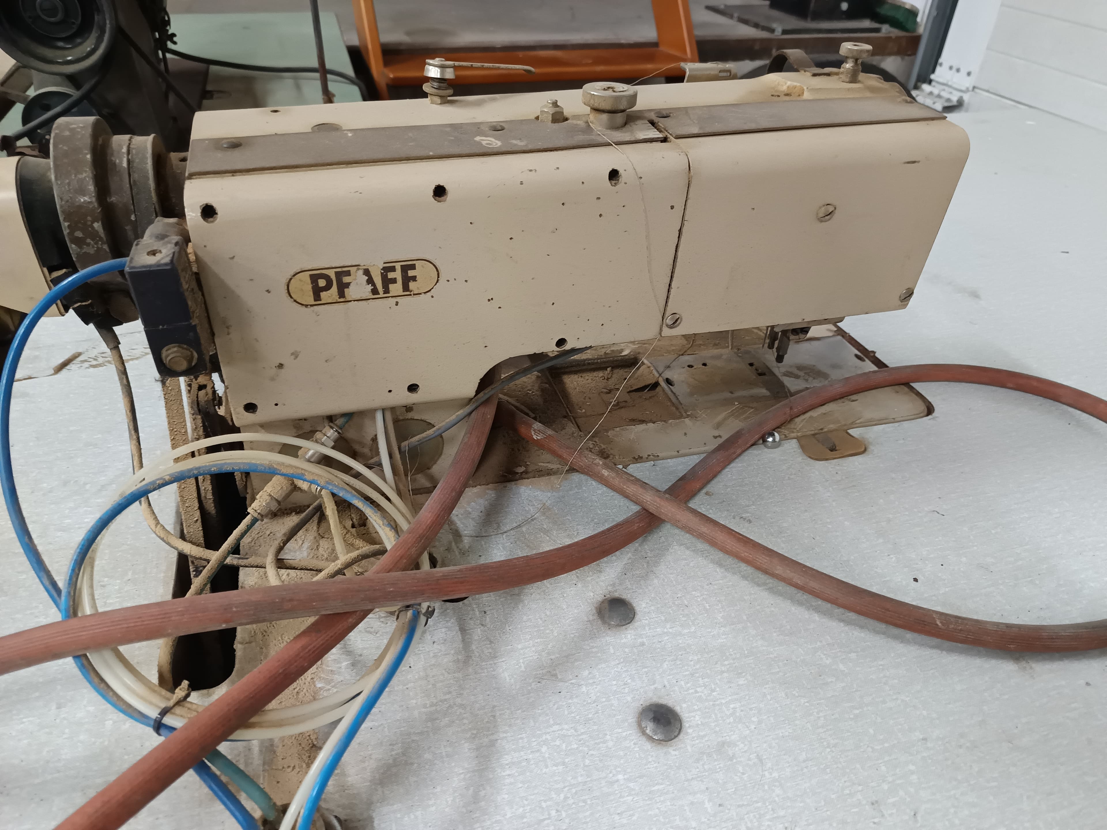 Máquina de Coser Pfaff — imagen 2