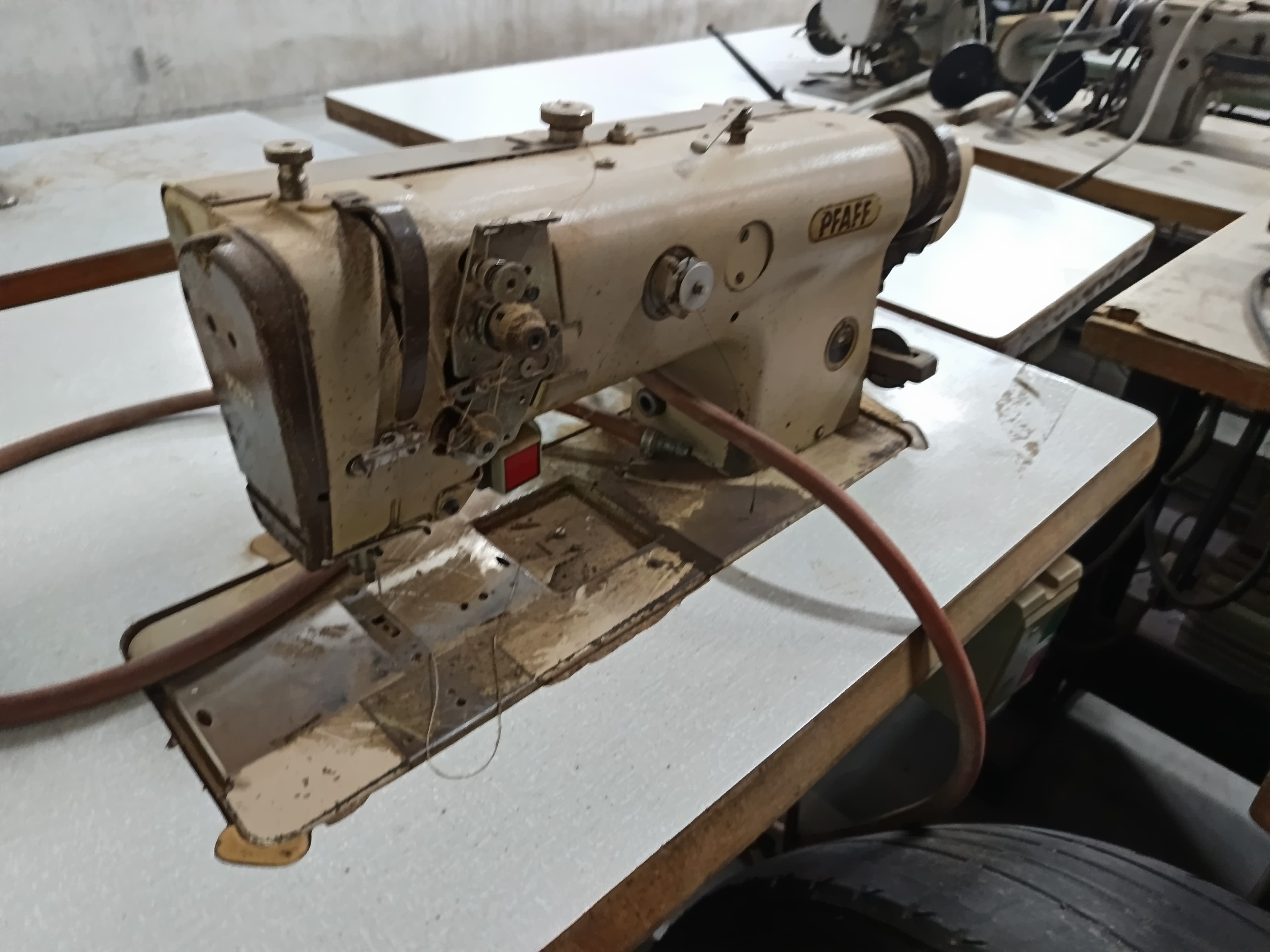 Máquina de Coser Pfaff — imagen 3