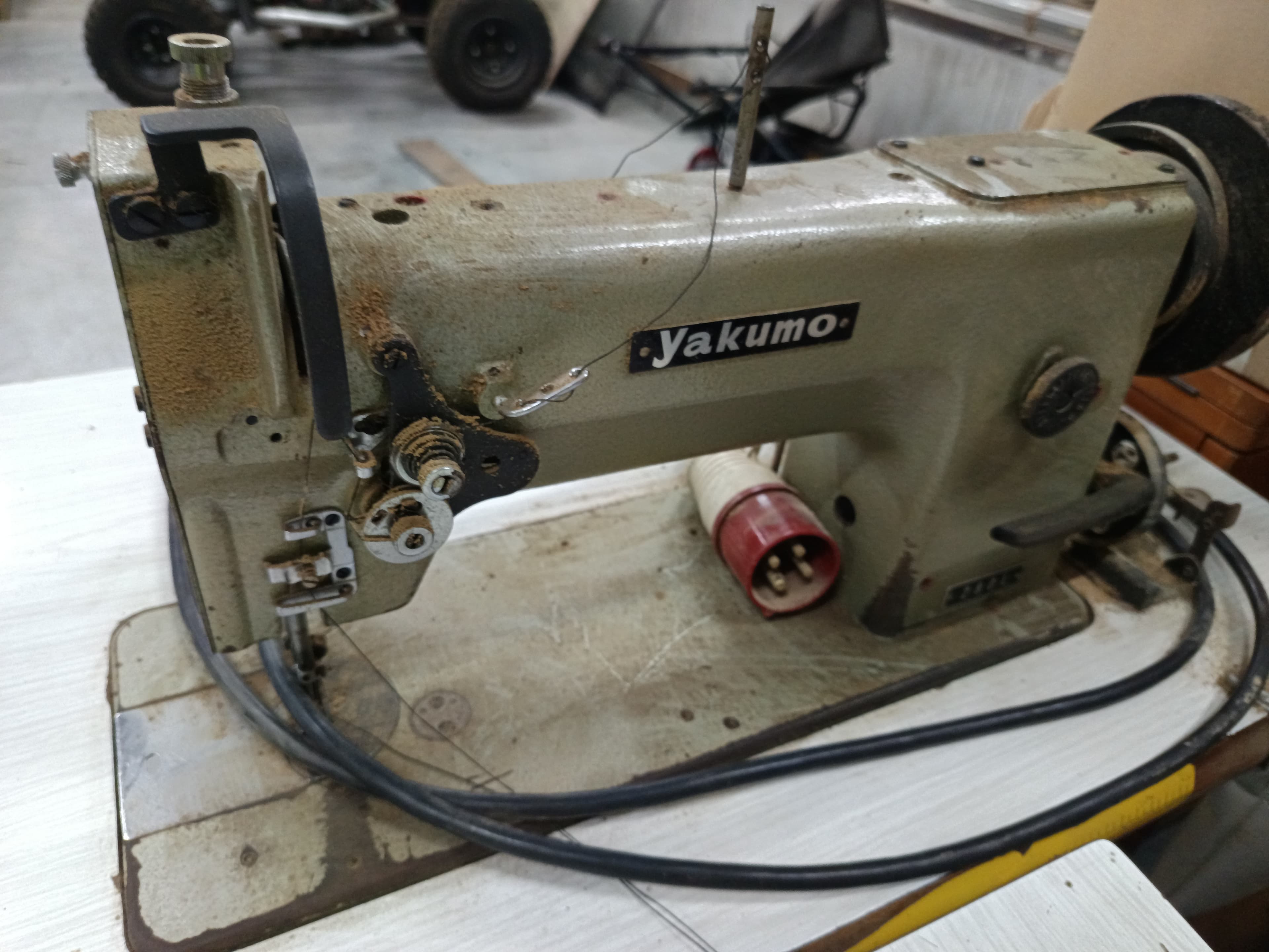 Máquina de Costura Yakumo — image 4
