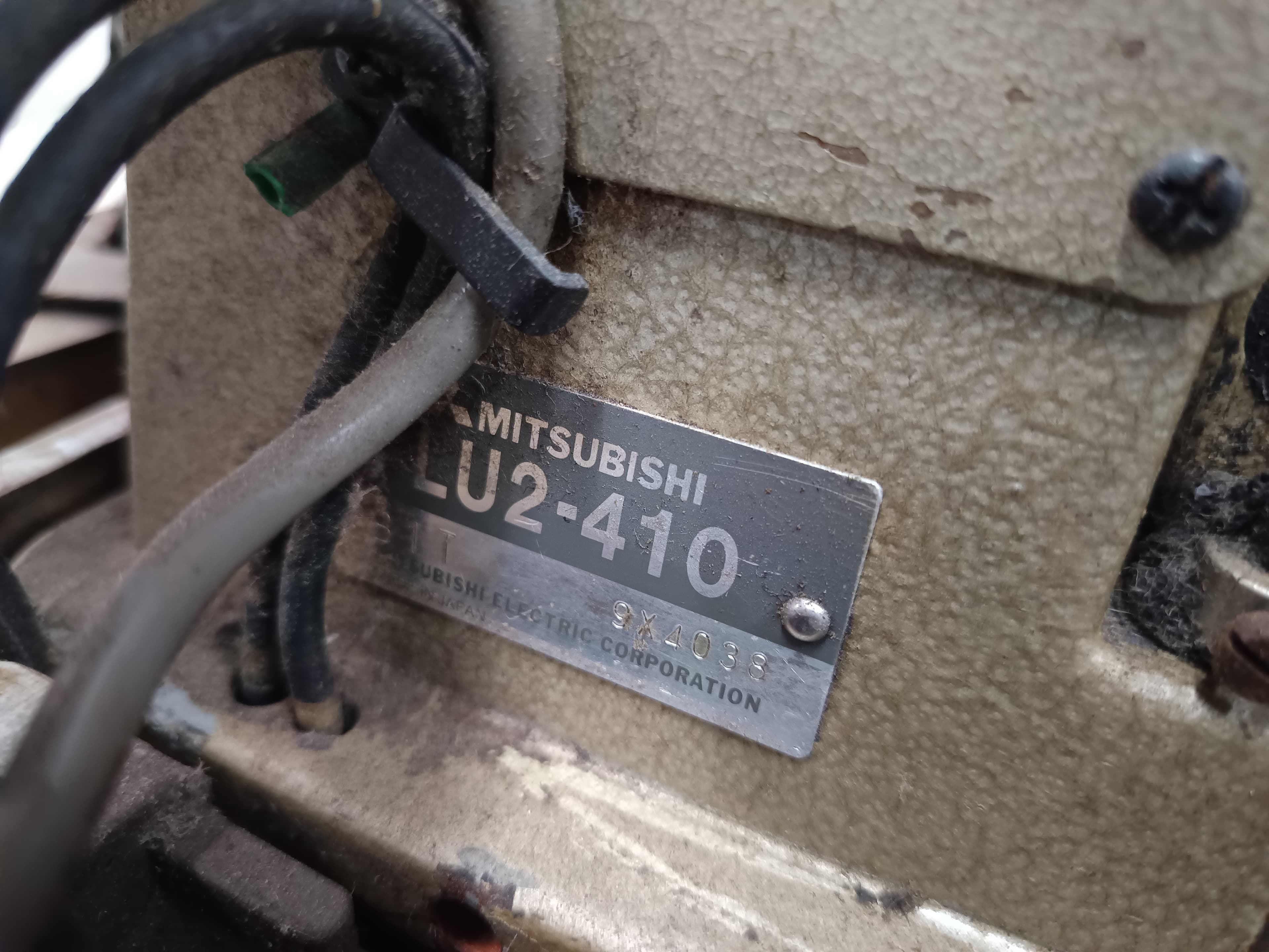 Máquina de Costura Mitsubishi — imagem 5
