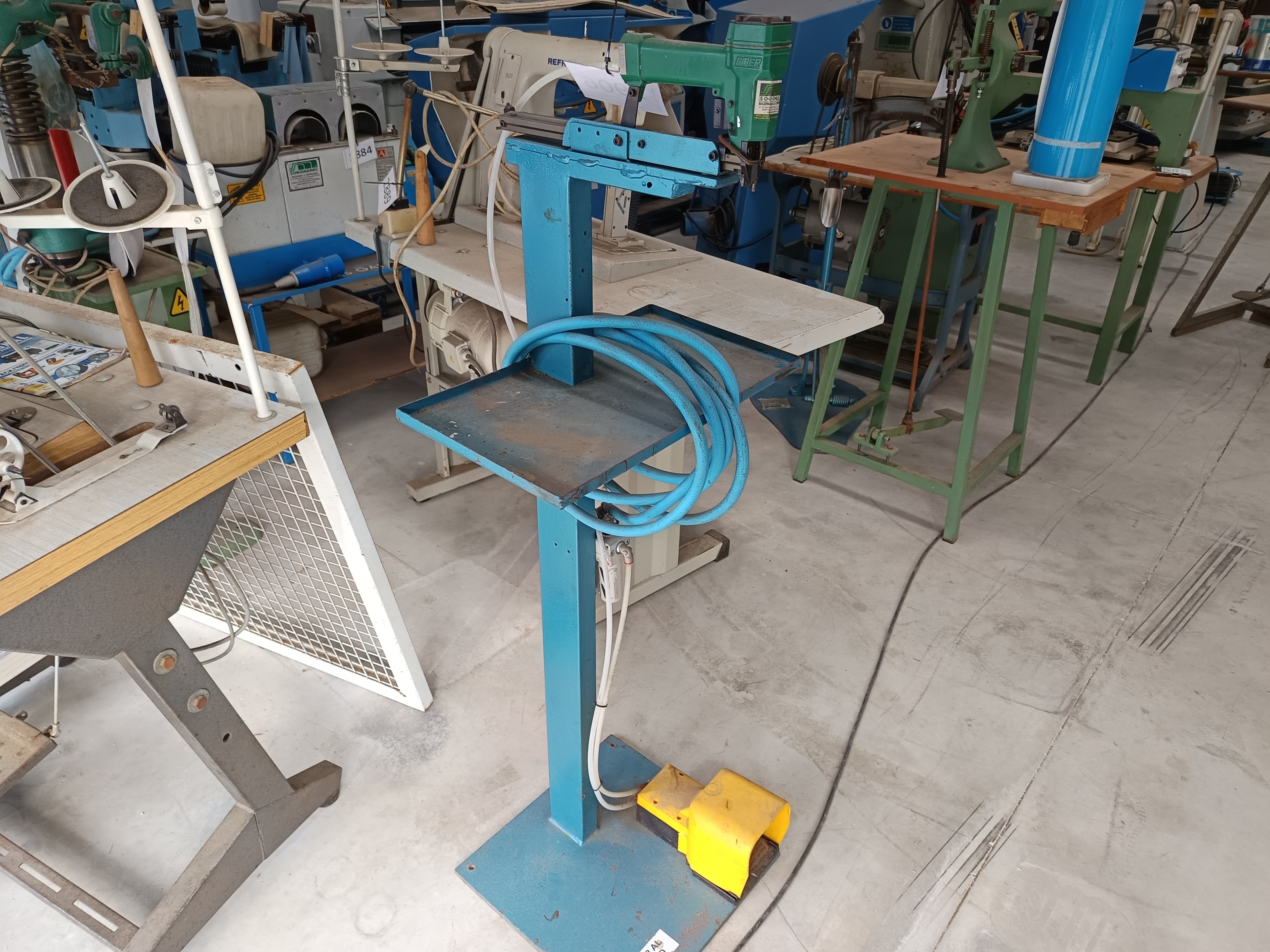 Máquina de Agrafar Omer — imagem 1