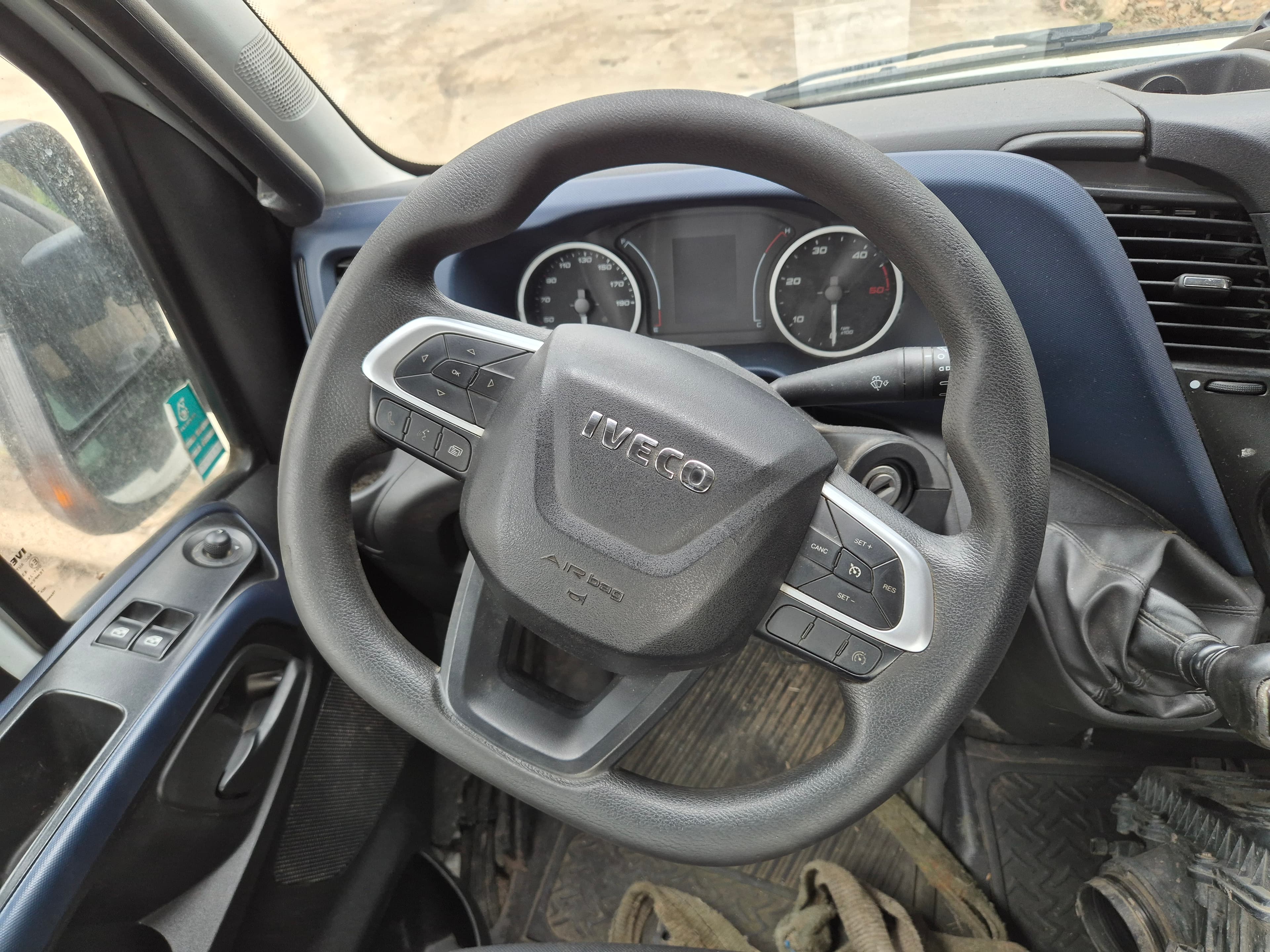 Iveco 35 160 · Ano 2020 — image 21