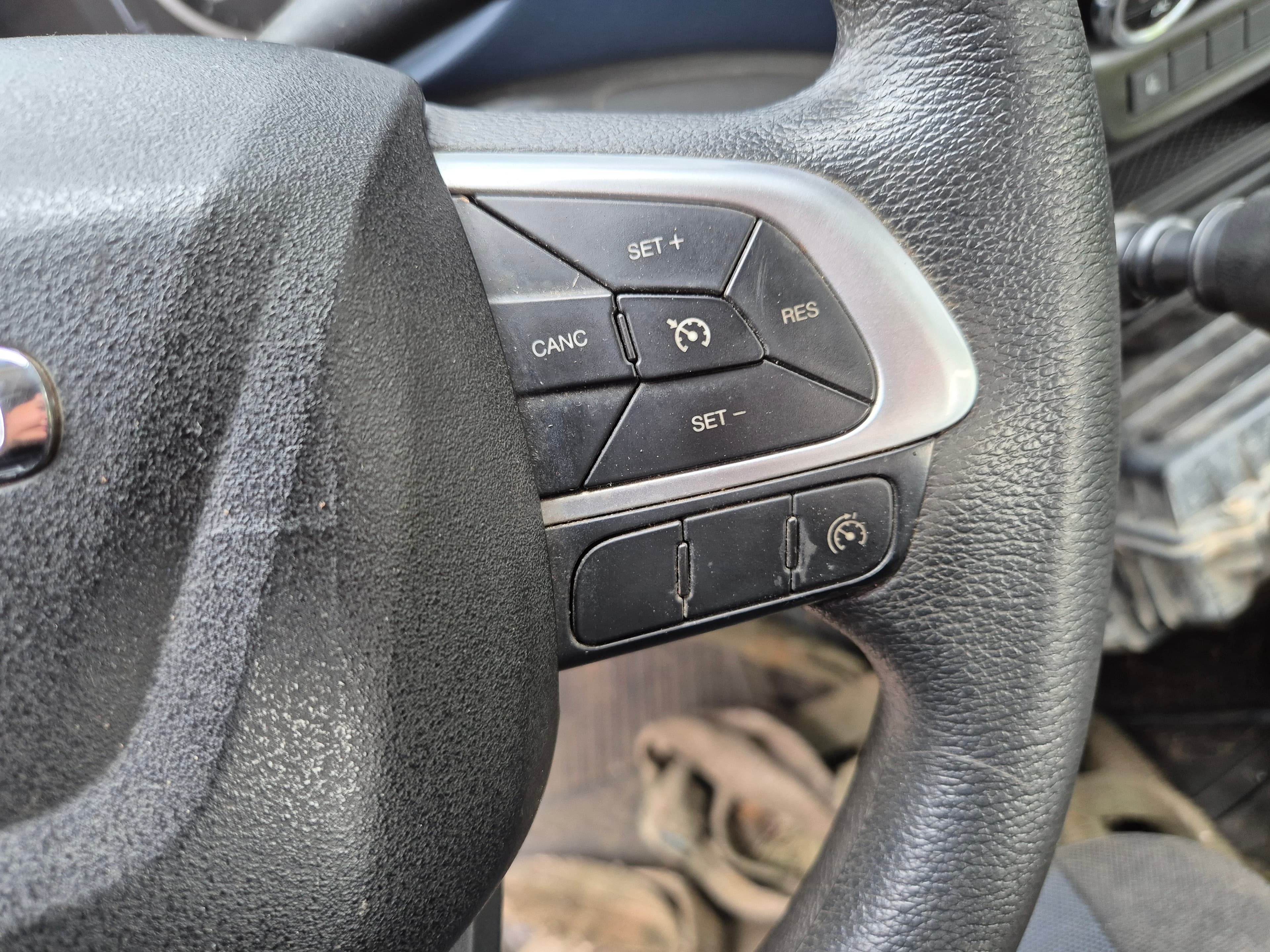 Iveco 35 160 · Ano 2020 — image 29