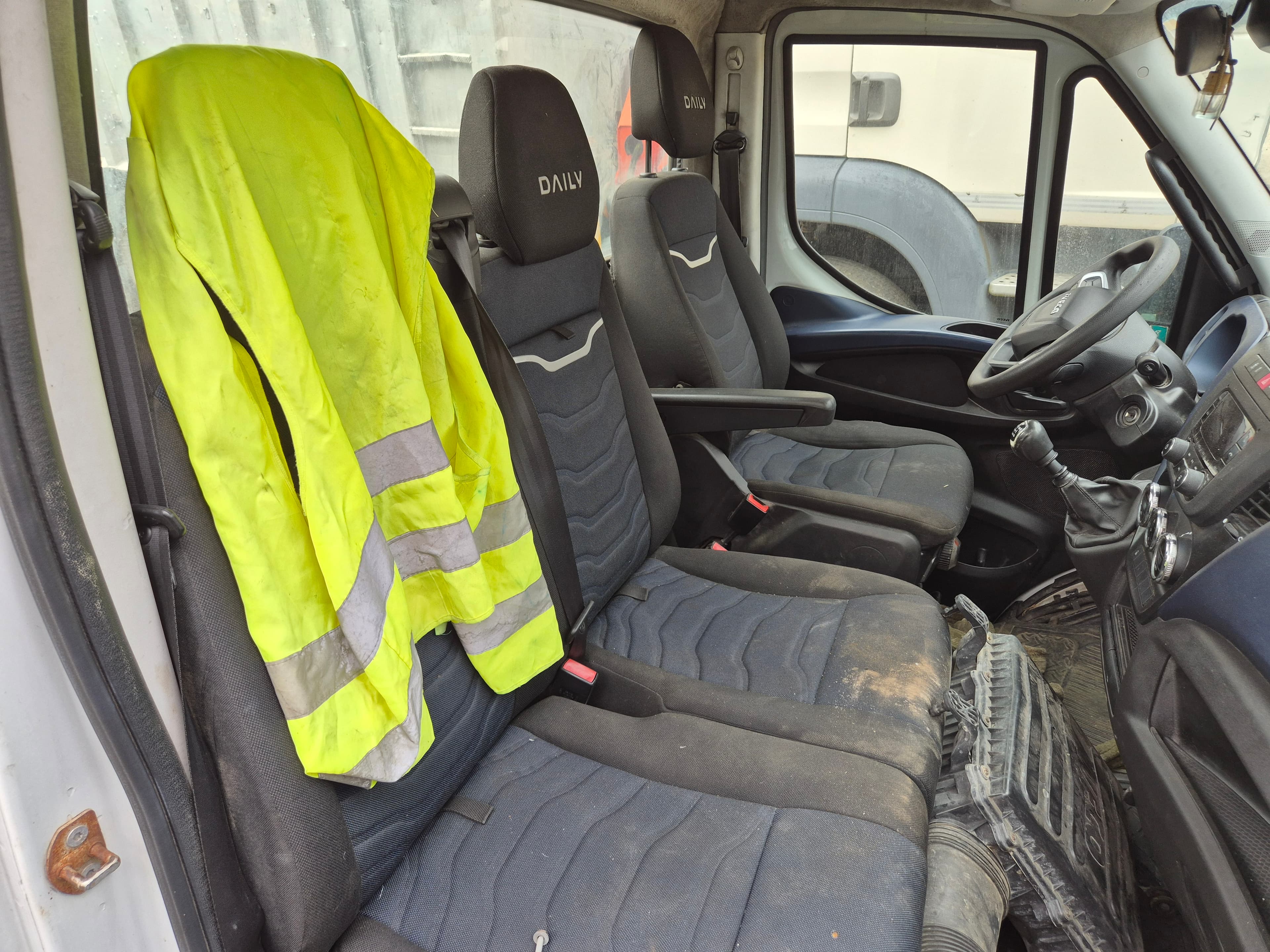 Iveco 35 160 · Ano 2020 — image 17