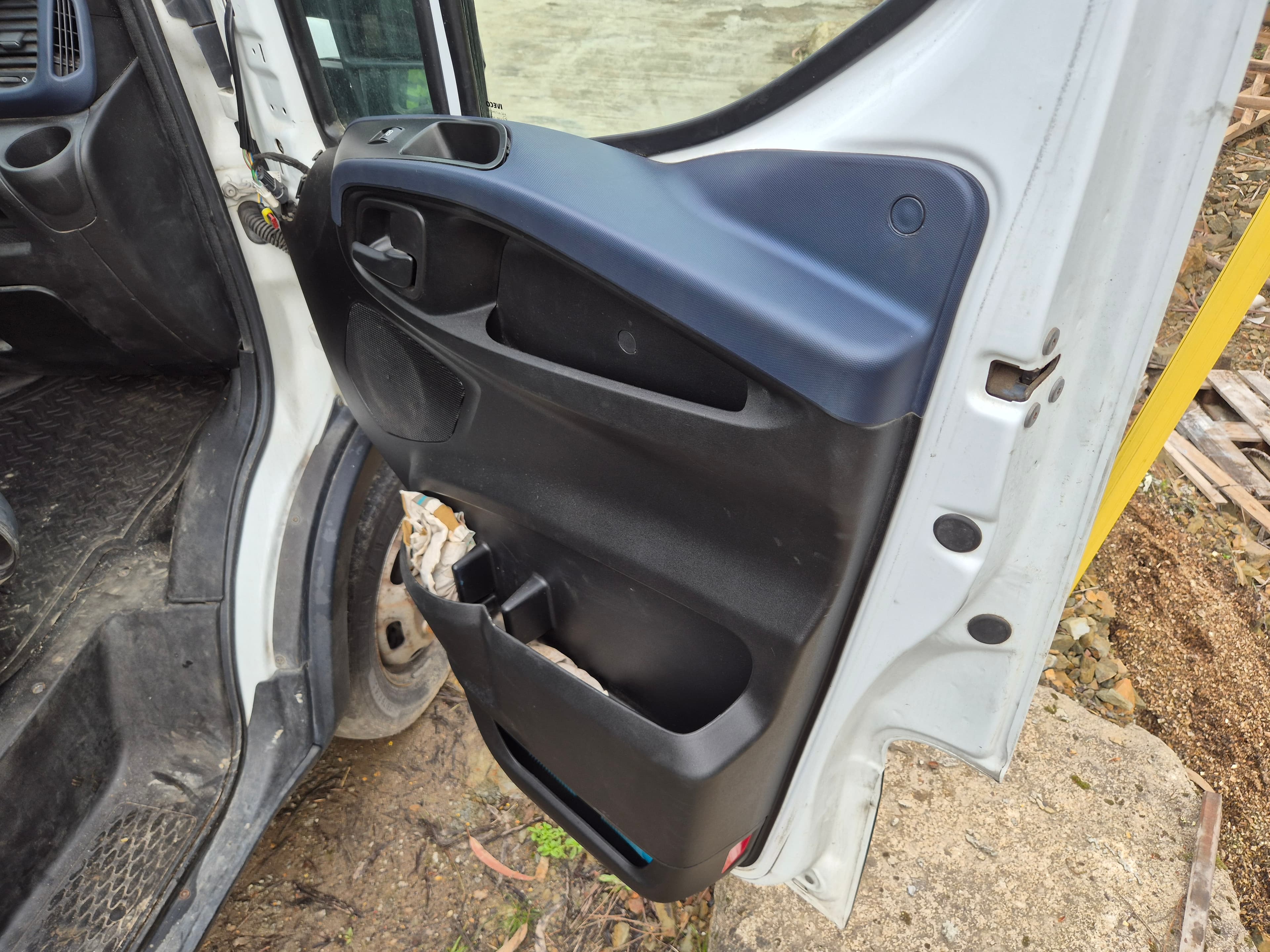 Iveco 35 160 · Ano 2020 — image 18