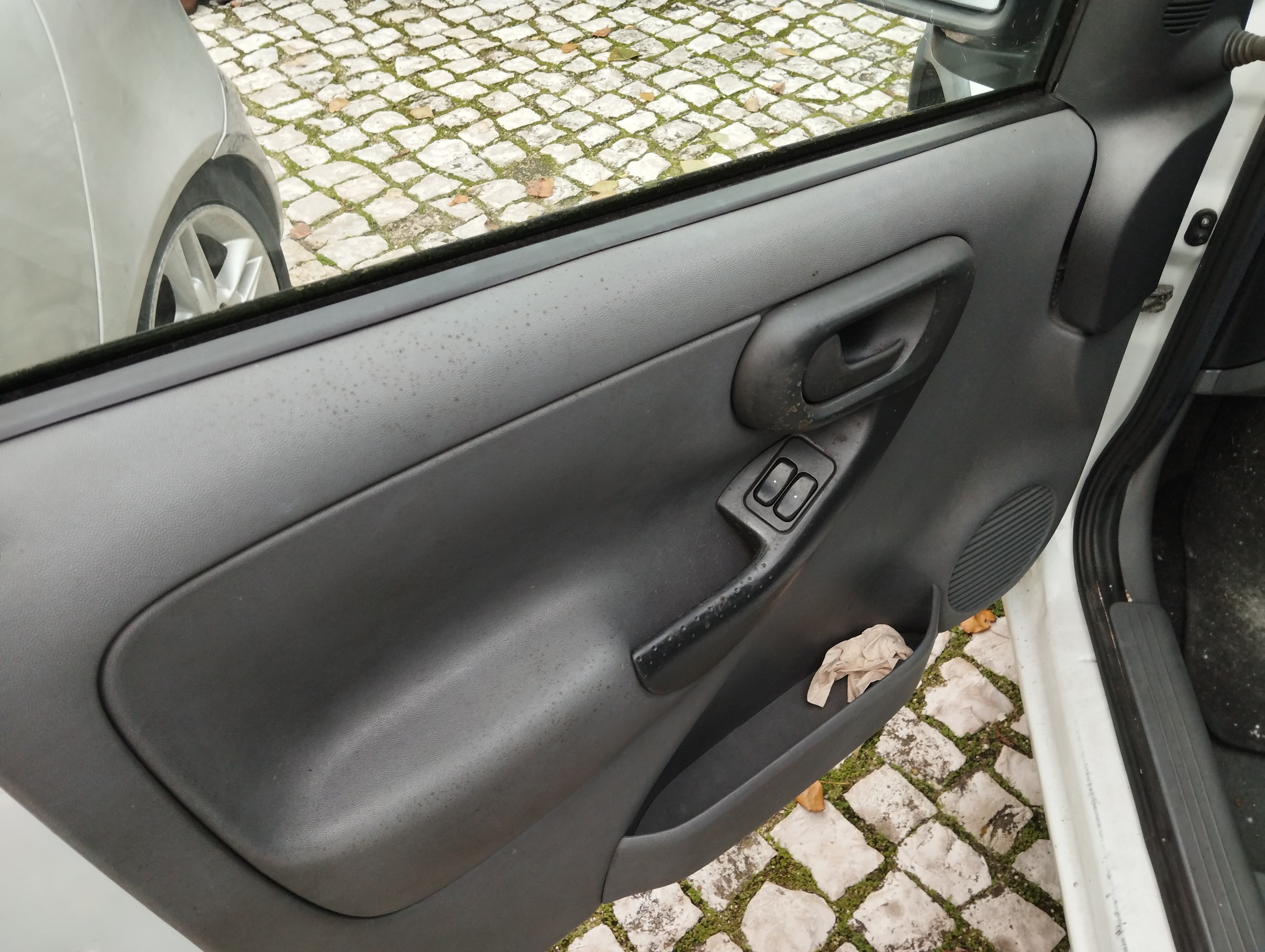 Opel Combo 1.7 DI · Ano 2002 — imagem 8