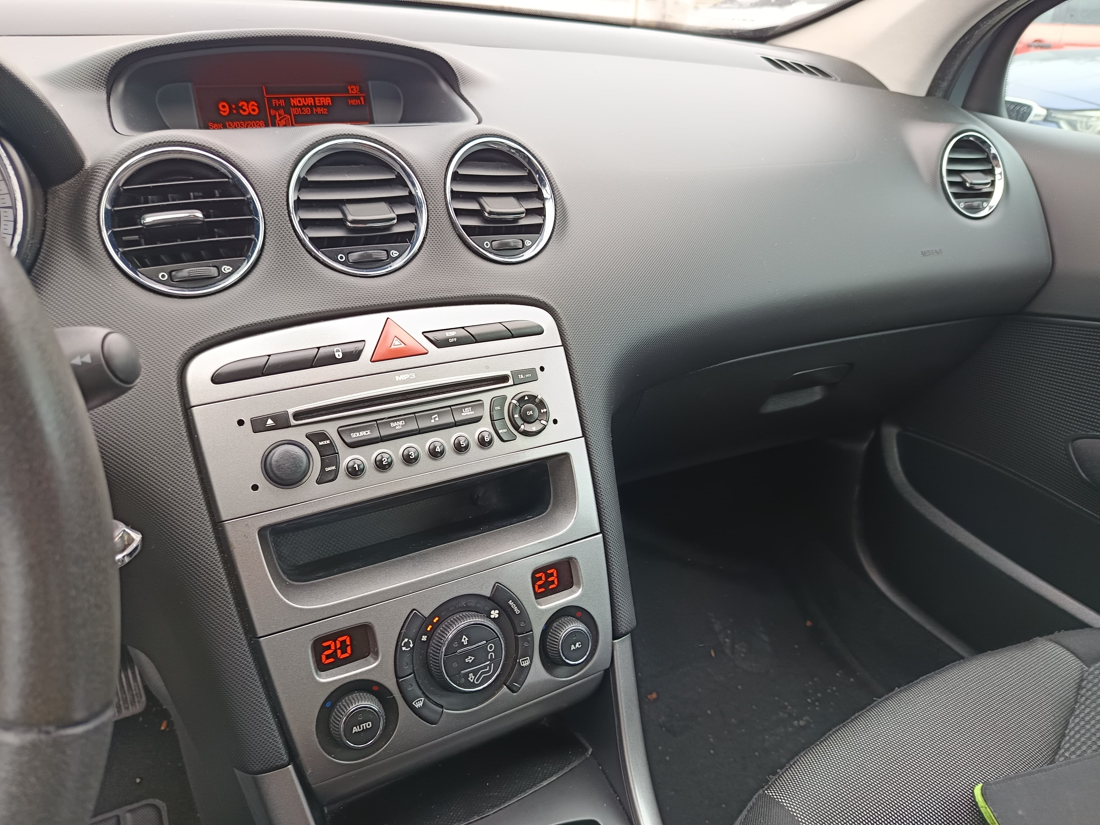 Peugeot 307 · Ano 2008 — image 39