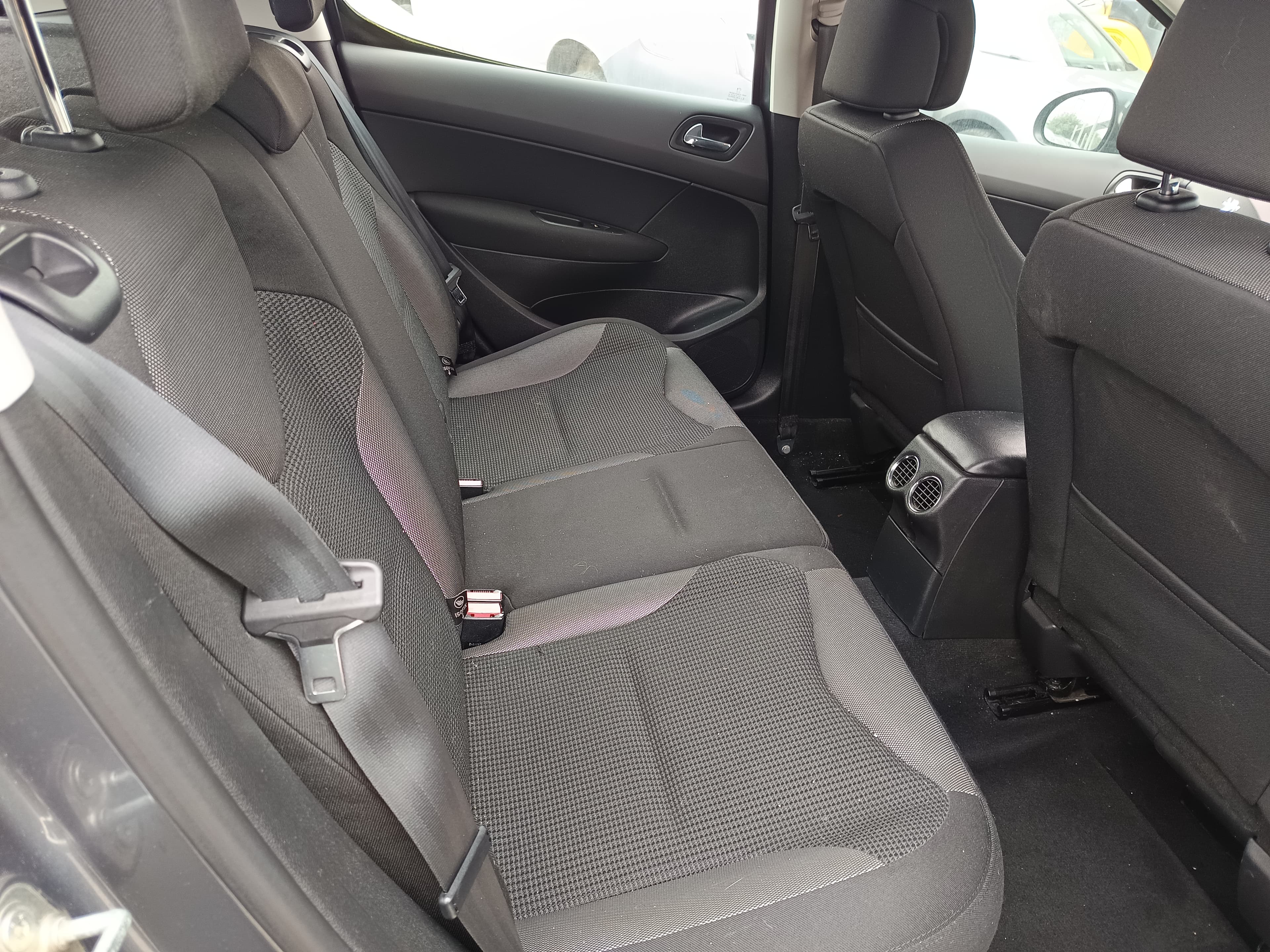 Peugeot 307 · Ano 2008 — image 26