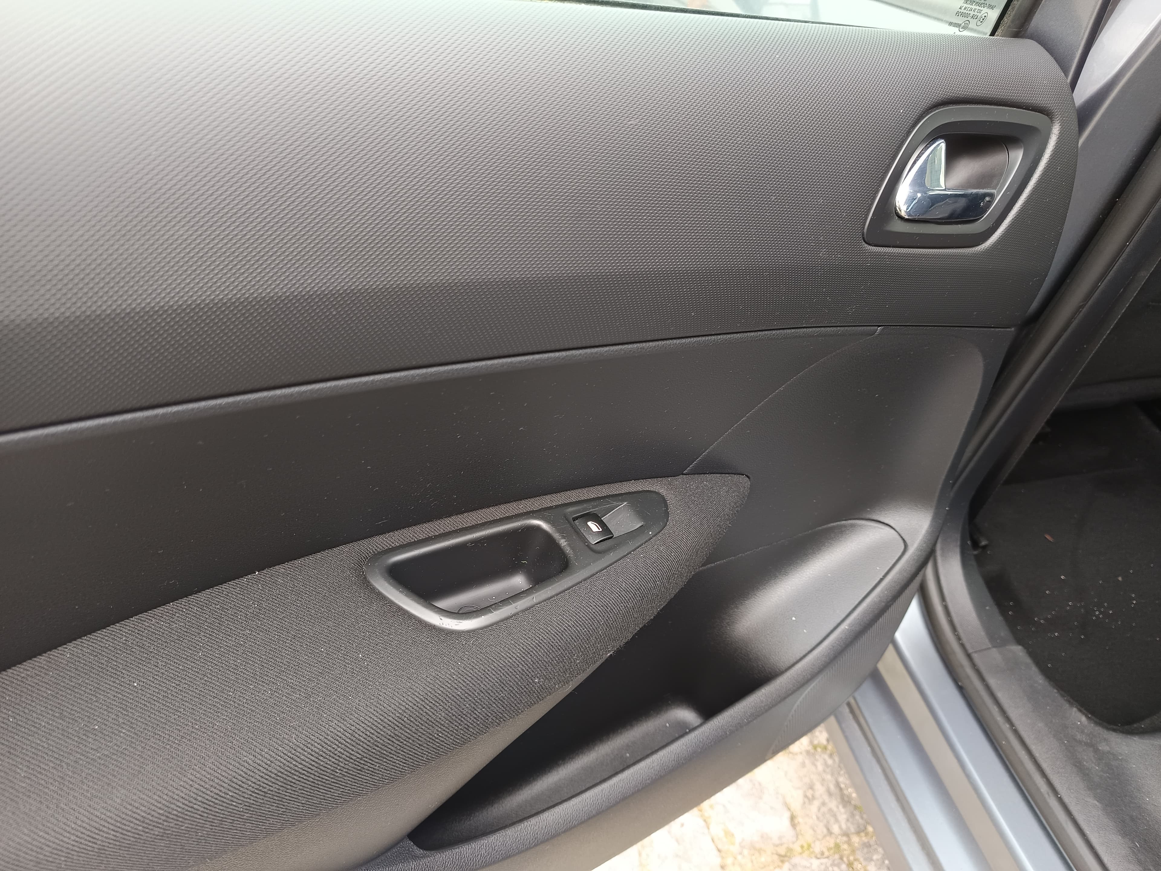 Peugeot 307 · Ano 2008 — image 32