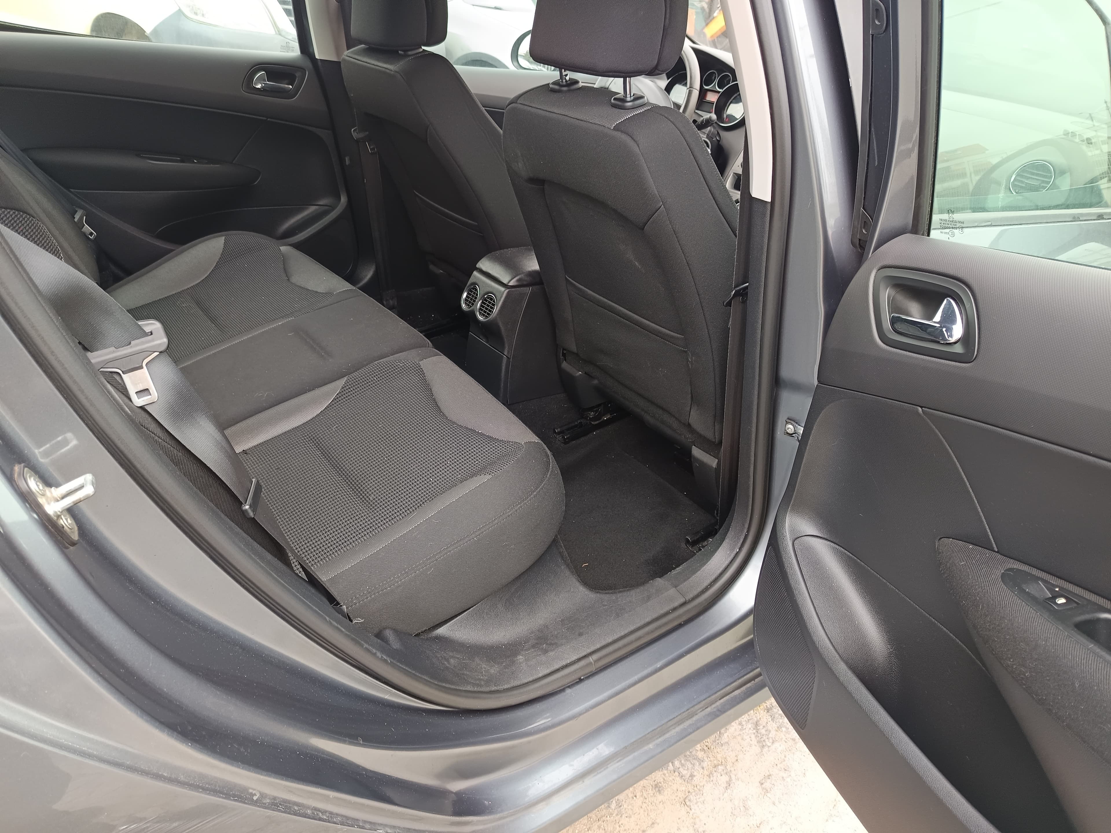 Peugeot 307 · Ano 2008 — image 24