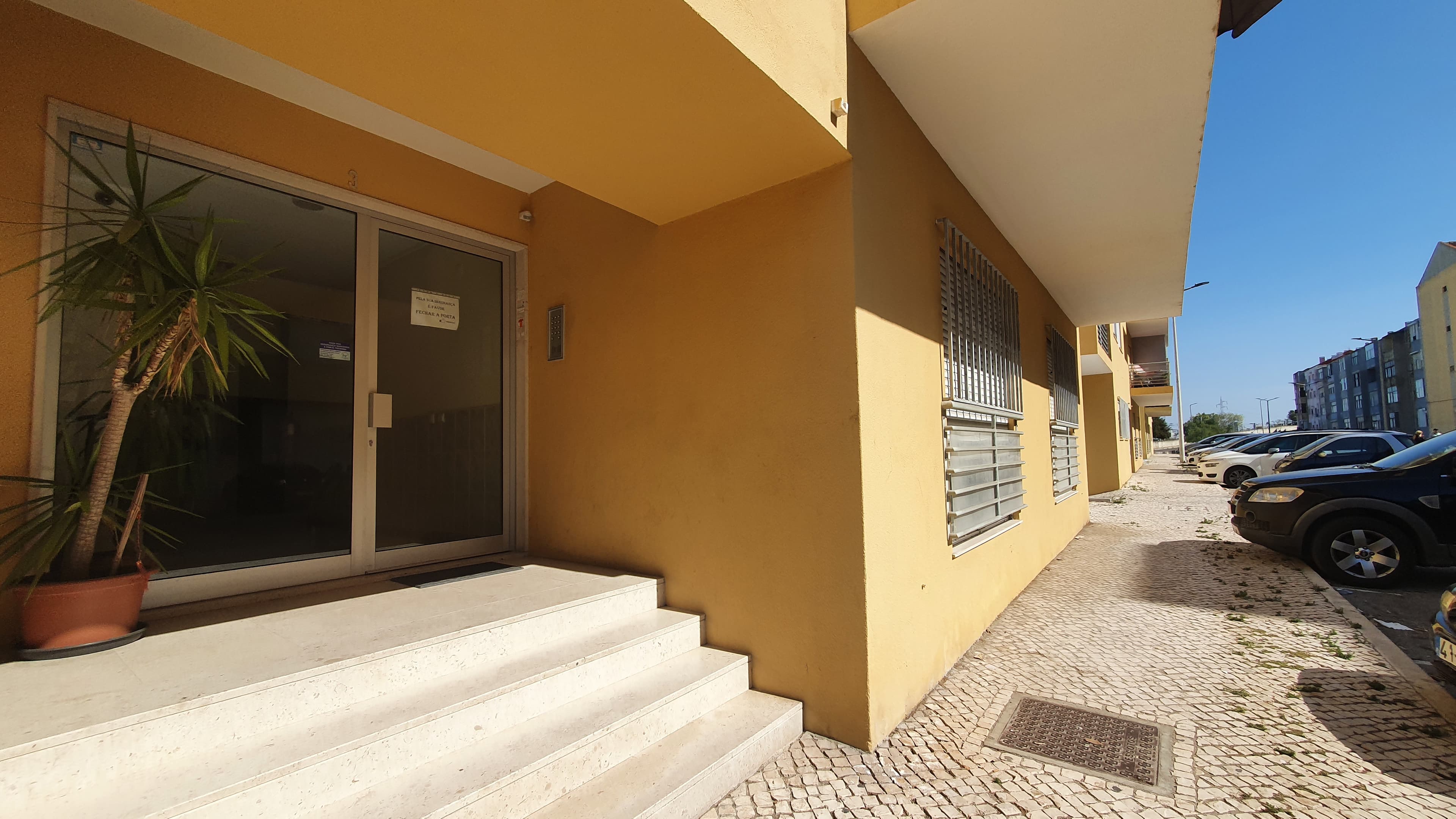 Apartamento T2 · Barreiro, Setubal — image 2