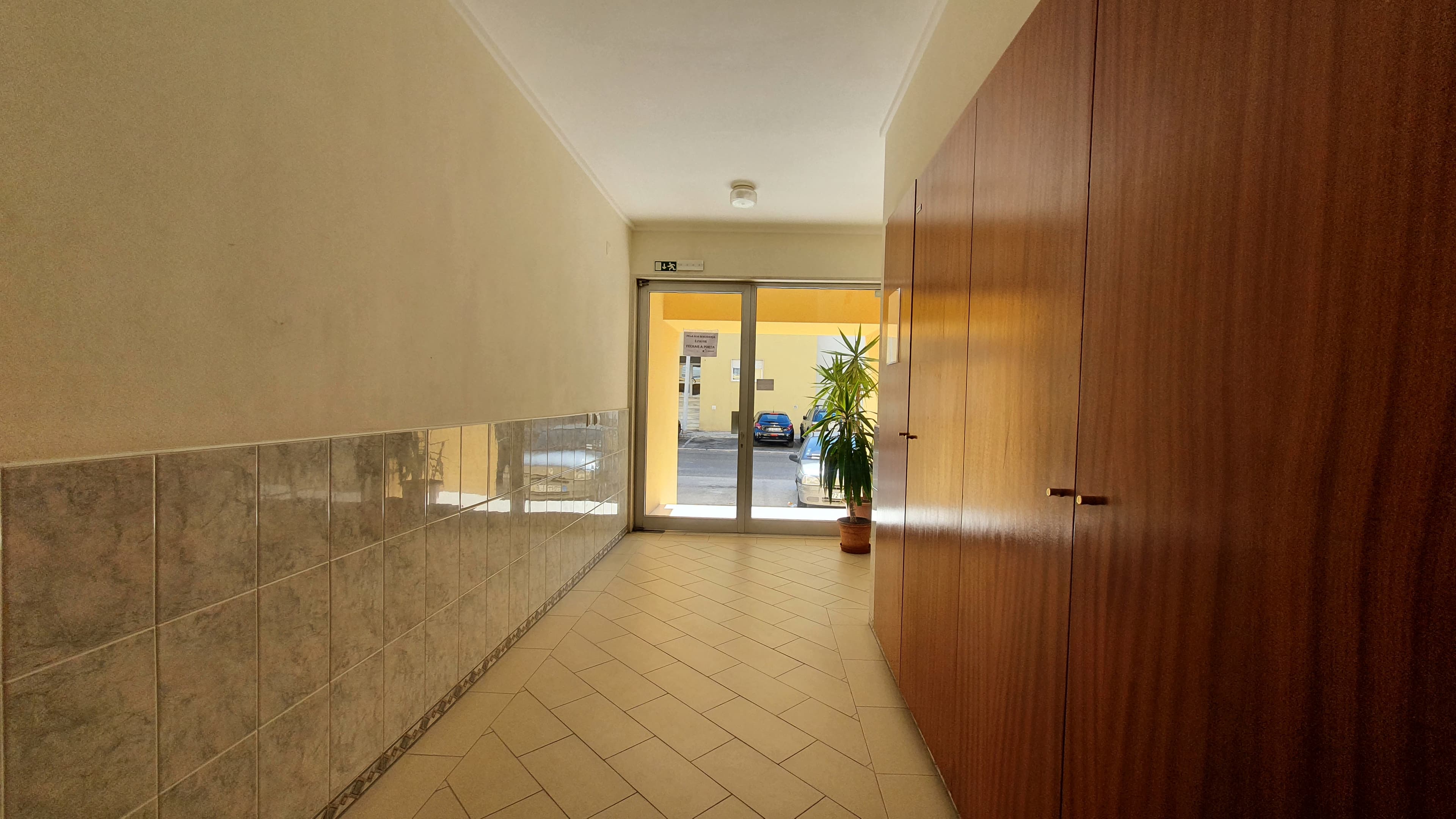 Apartamento T2 · Barreiro, Setubal — image 4