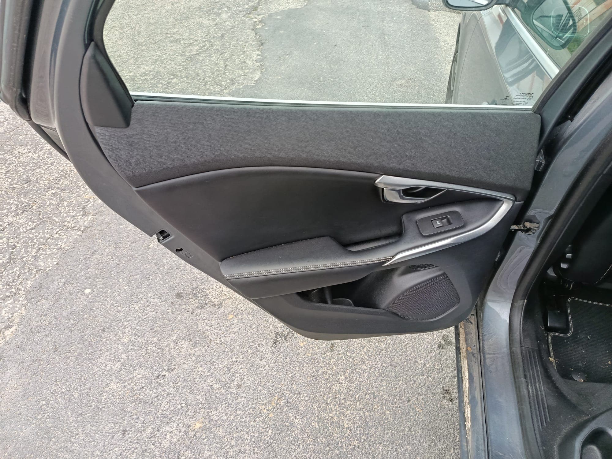 Volvo V40 · Ano 2015 — imagem 17