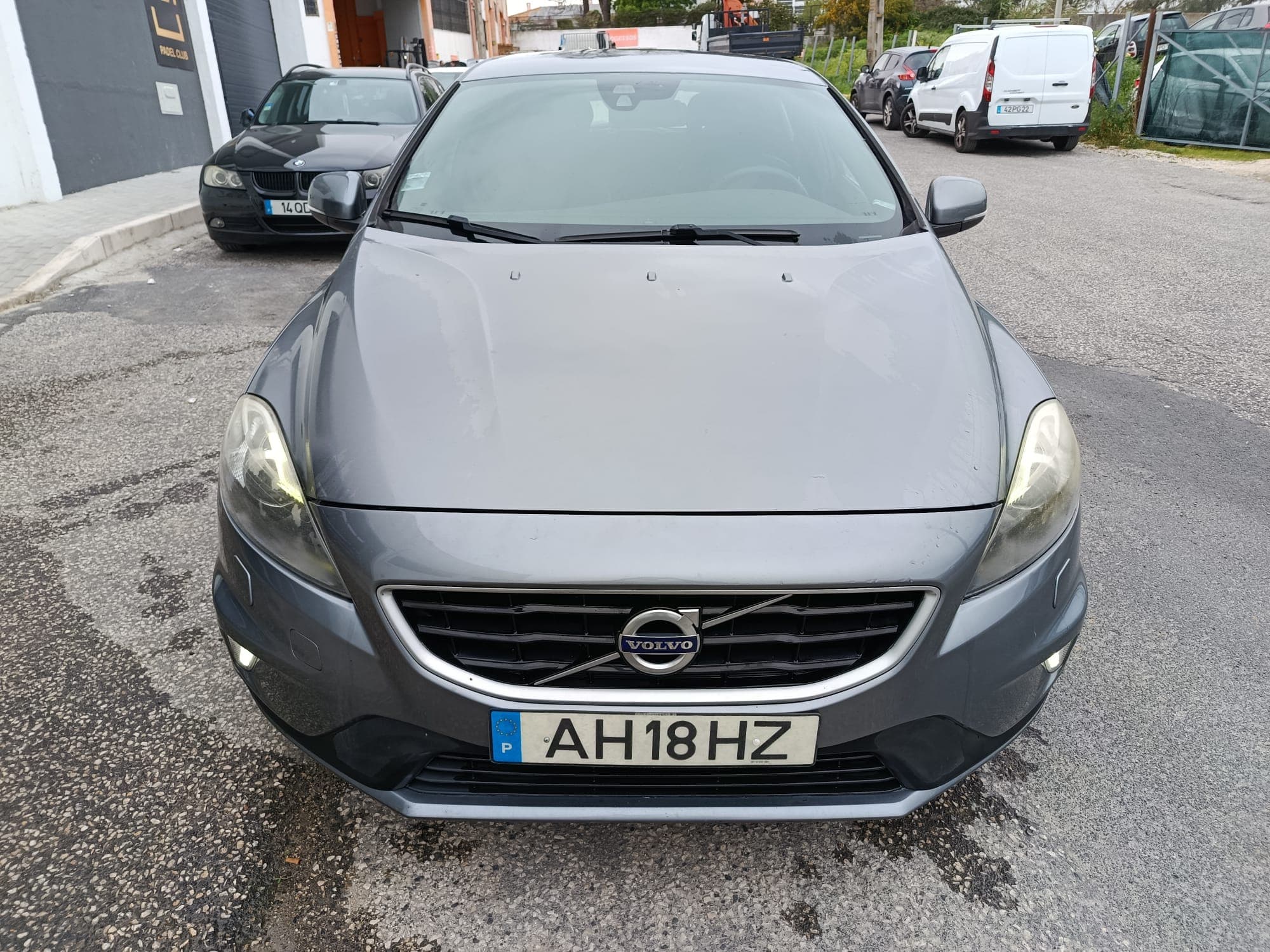 Volvo V40 · Ano 2015 — imagem 2